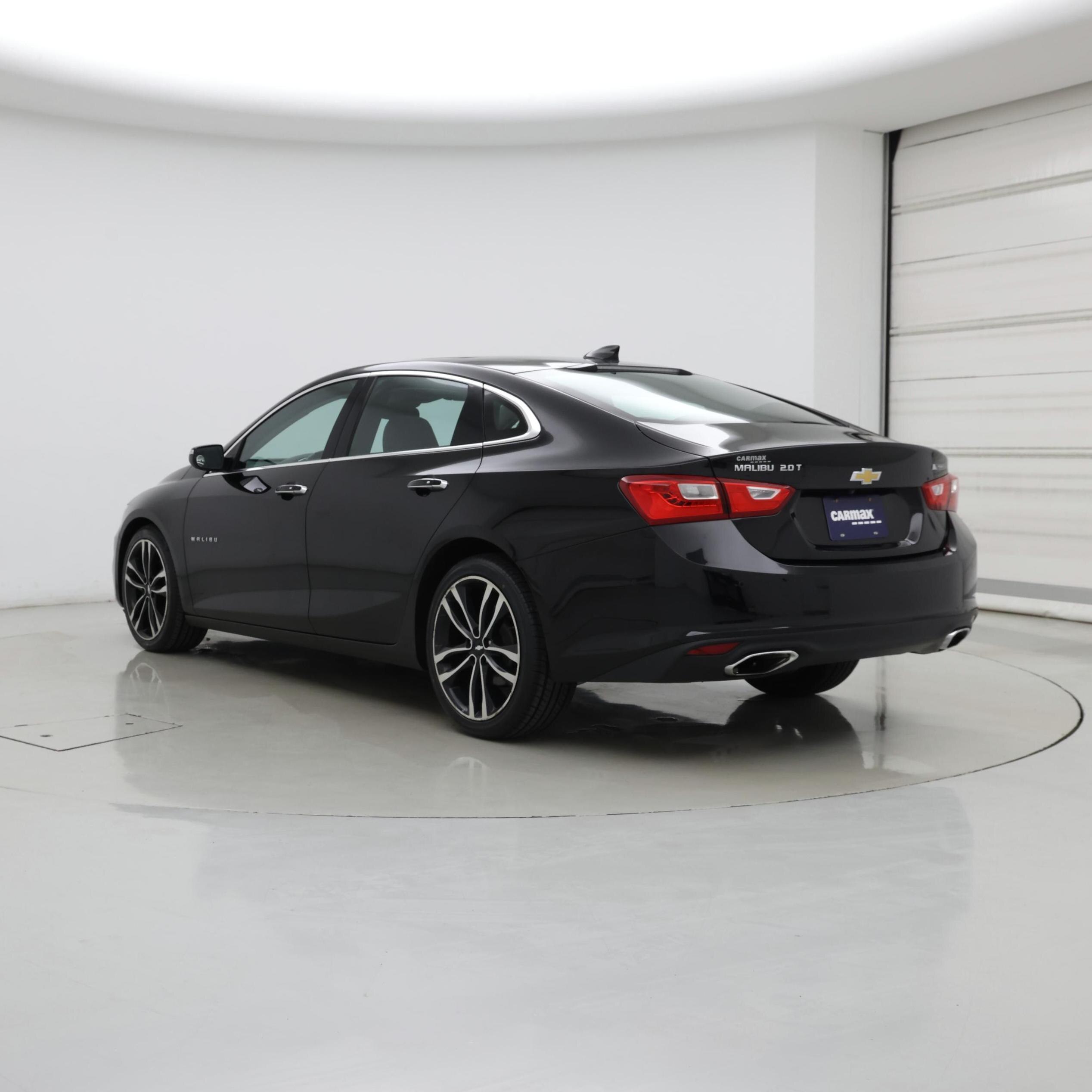 Thumbnail: 2016 Chevrolet Malibu - 2