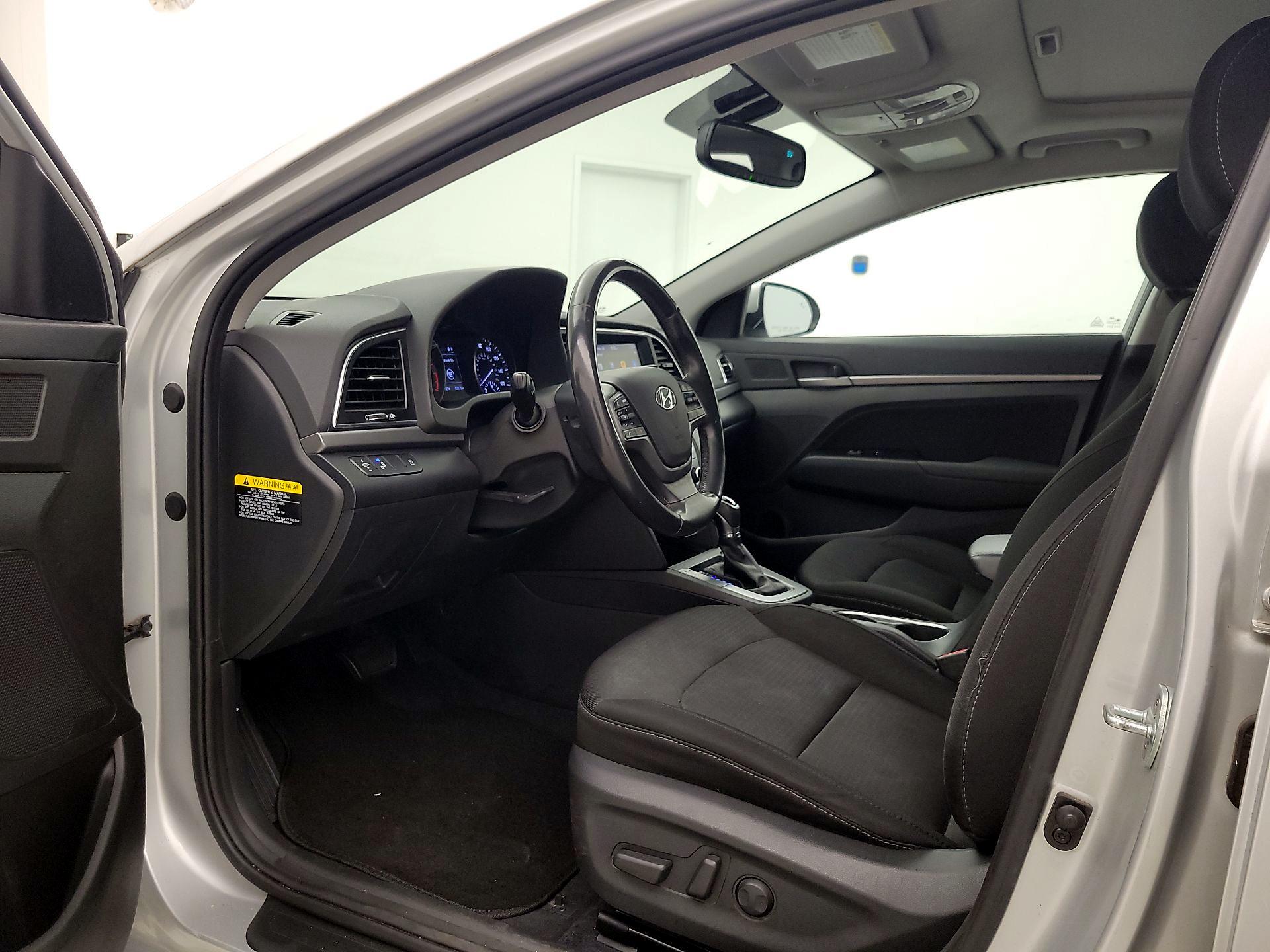 Thumbnail: 2017 Hyundai Elantra - 11