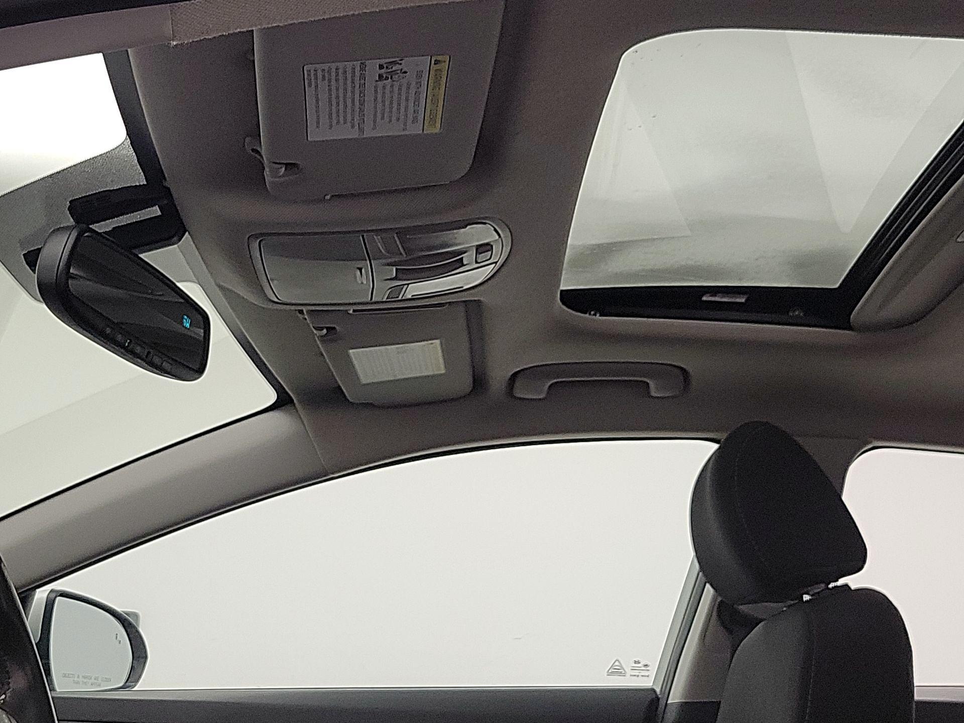 Thumbnail: 2017 Hyundai Elantra - 19