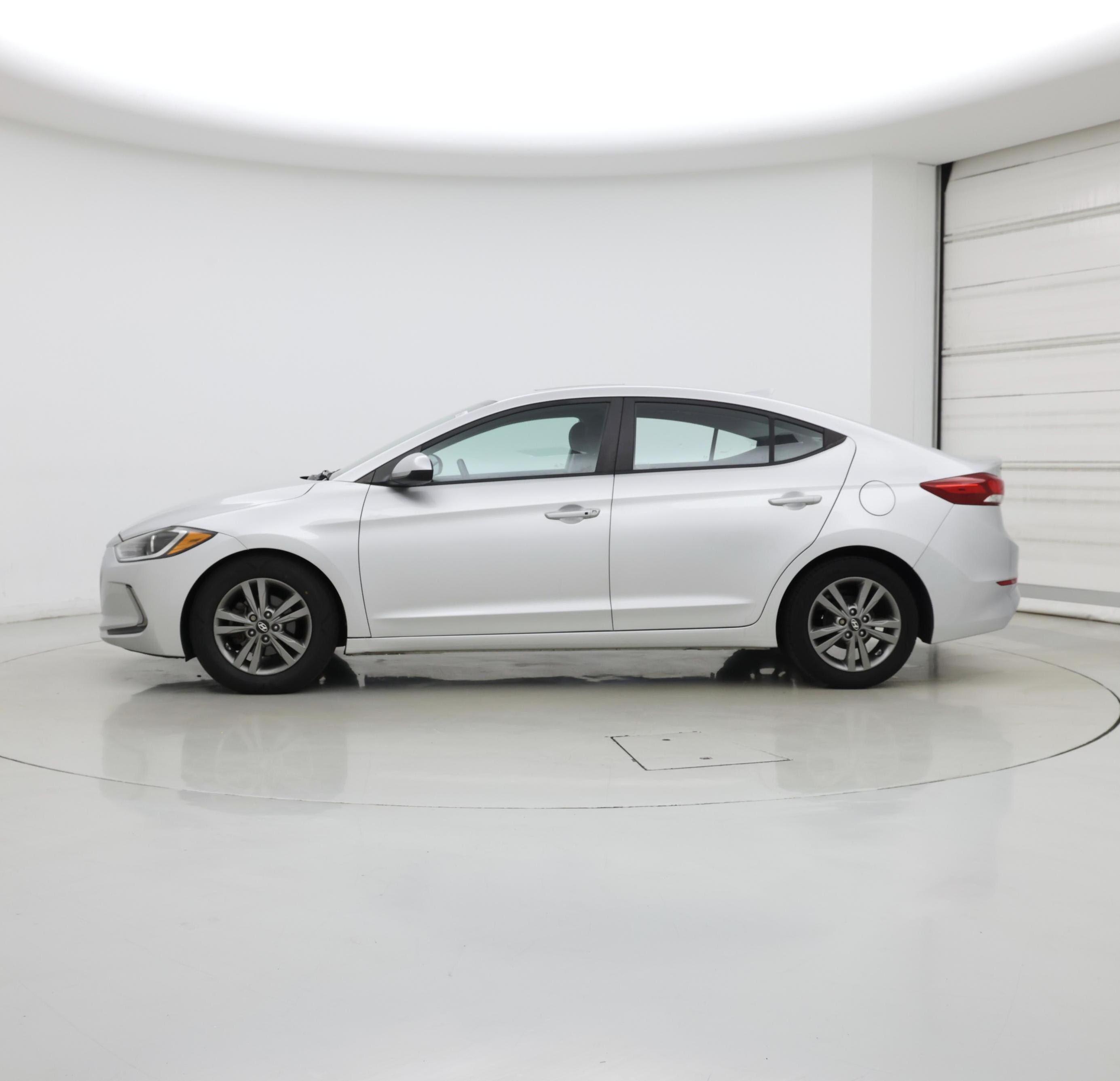 Thumbnail: 2017 Hyundai Elantra - 3