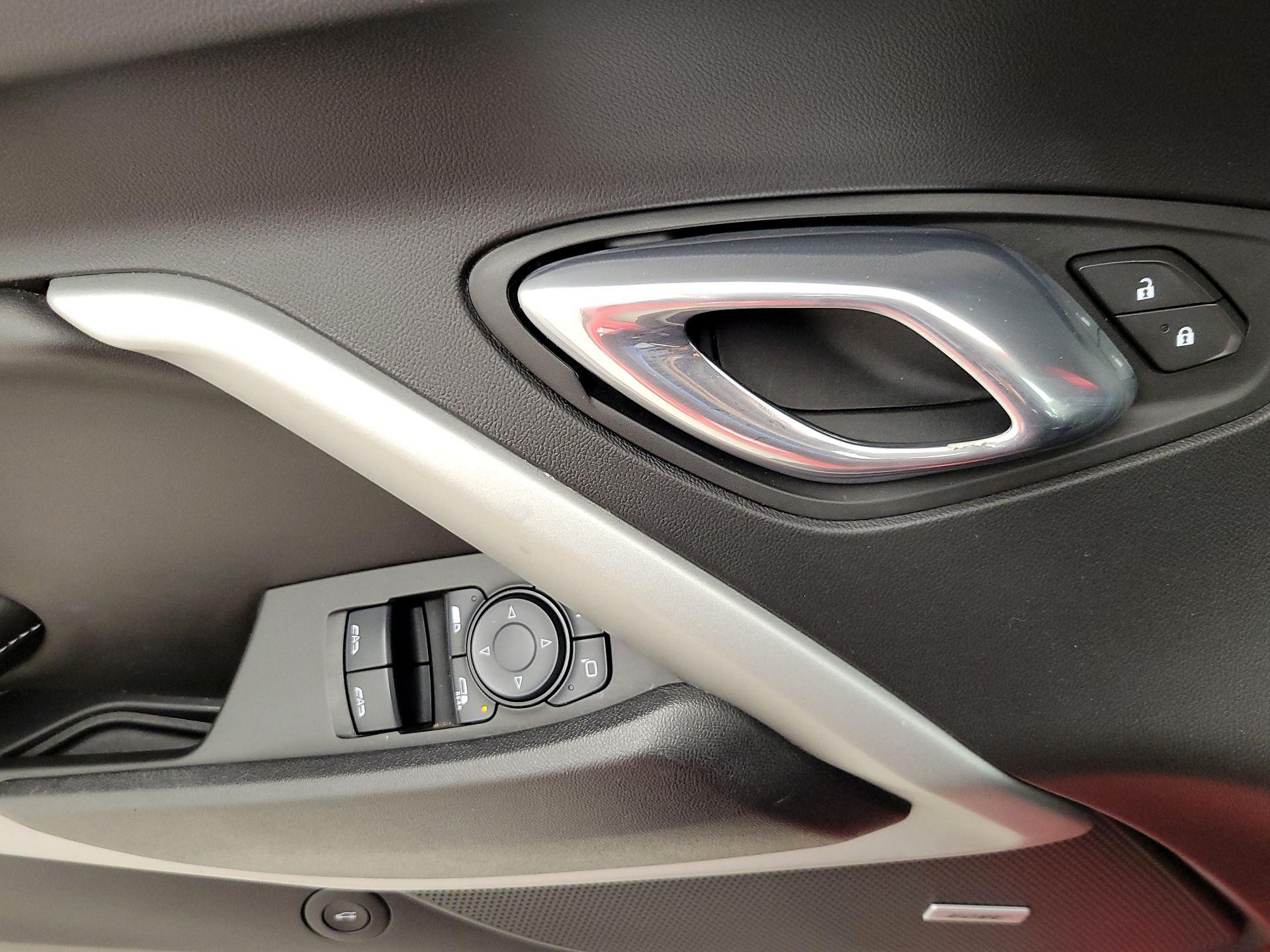 Thumbnail: 2017 Chevrolet Camaro - 12