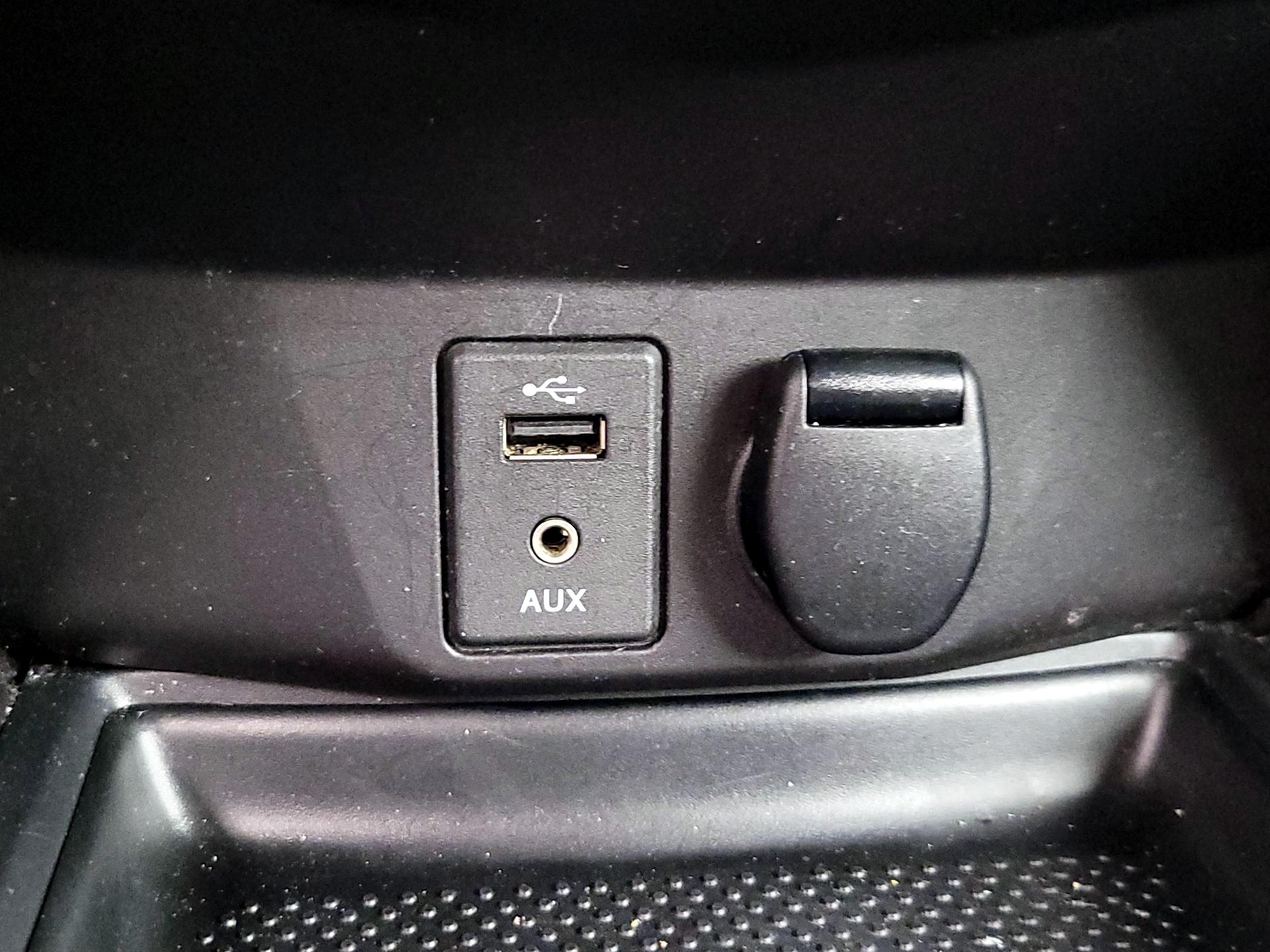 Thumbnail: 2016 Nissan Rogue - 18