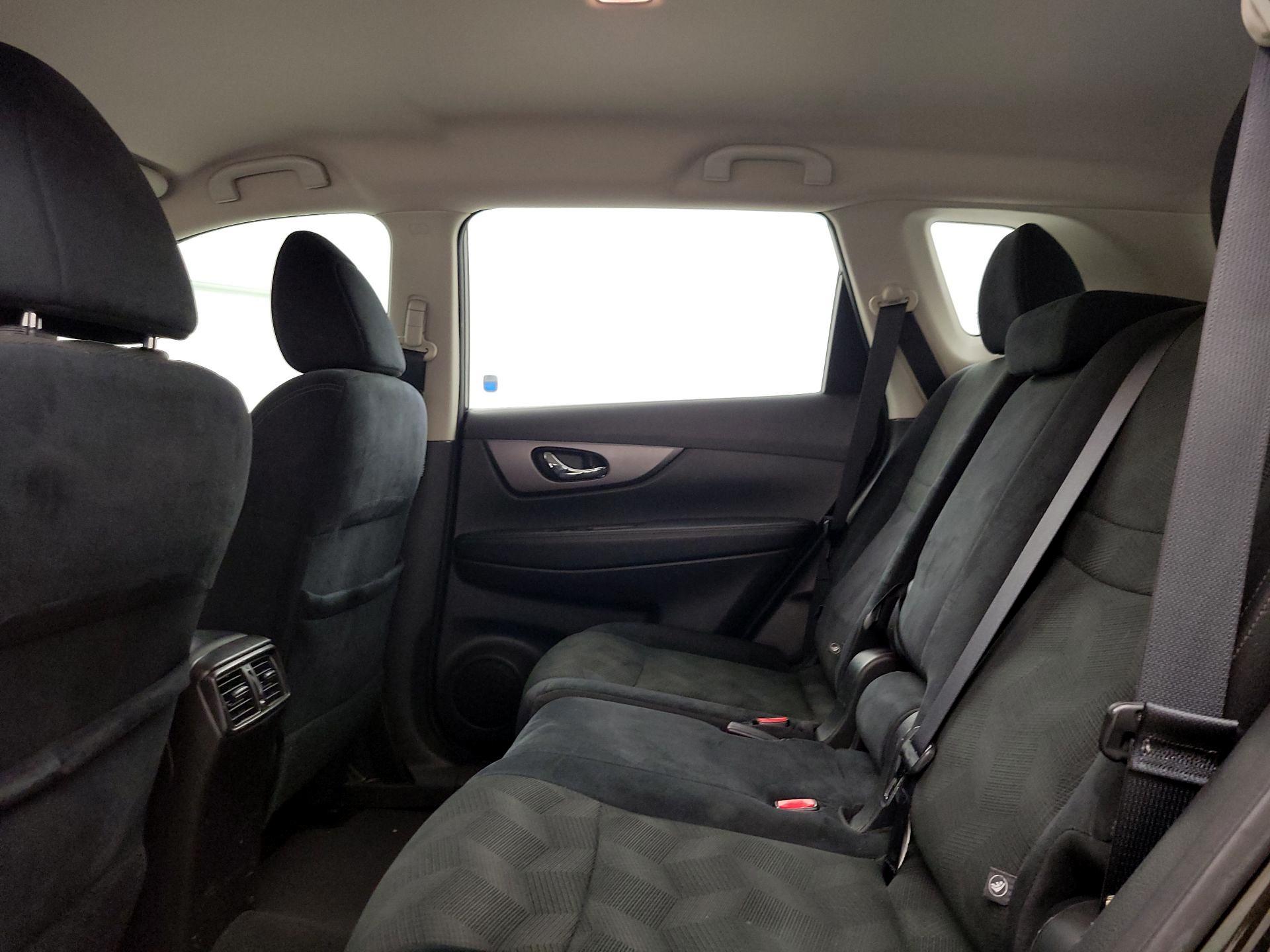 Thumbnail: 2016 Nissan Rogue - 19