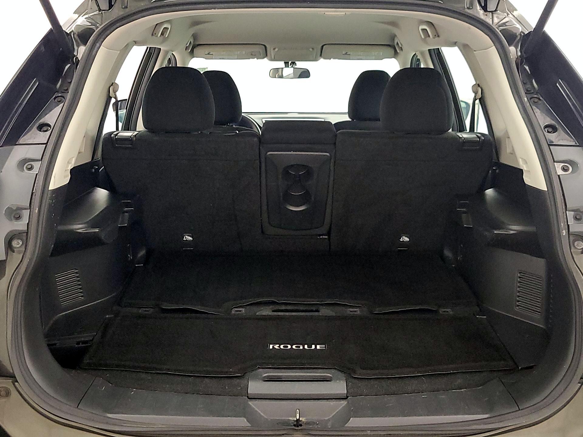 Thumbnail: 2016 Nissan Rogue - 20