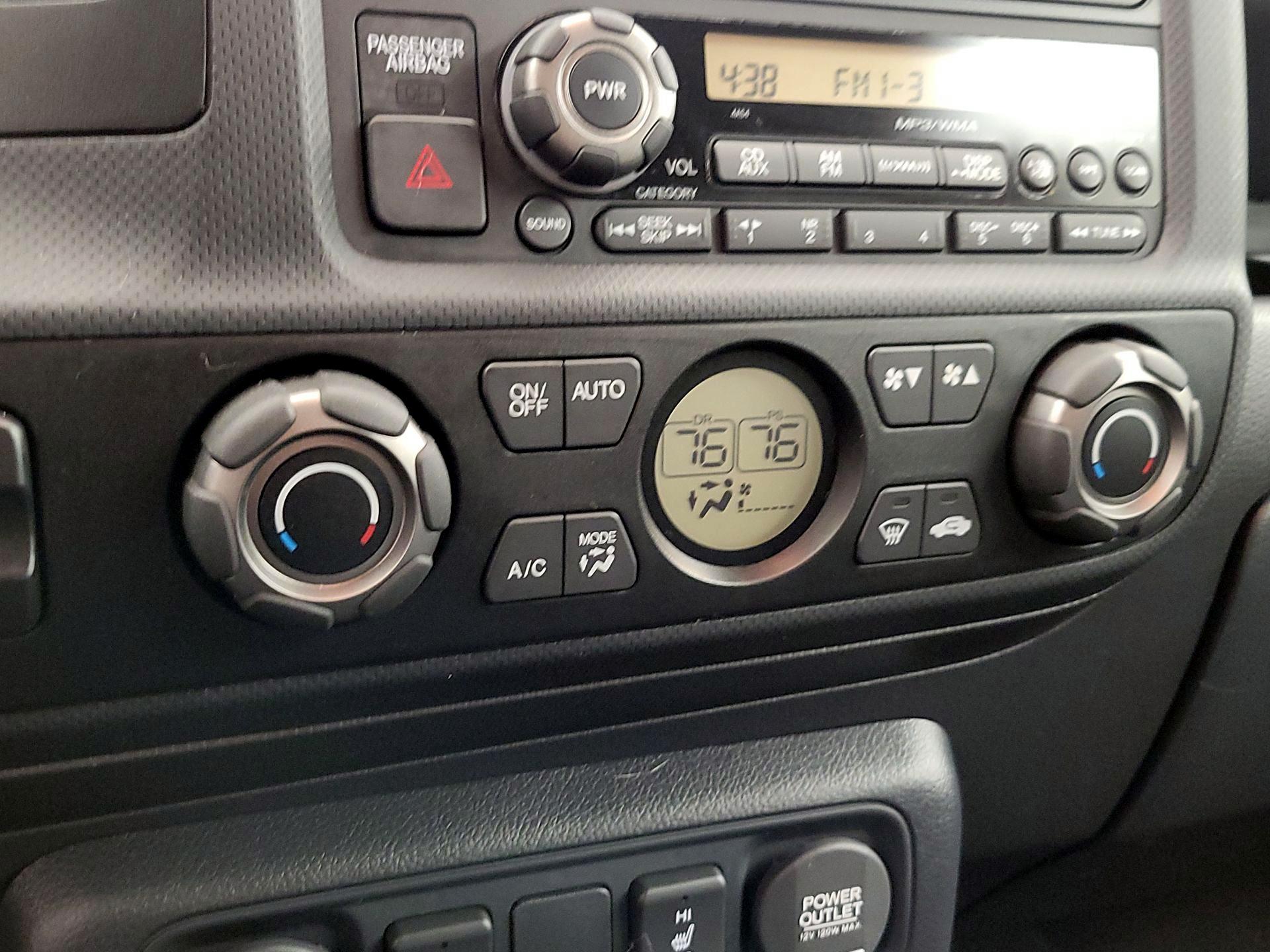 Thumbnail: 2014 Honda Ridgeline - 17