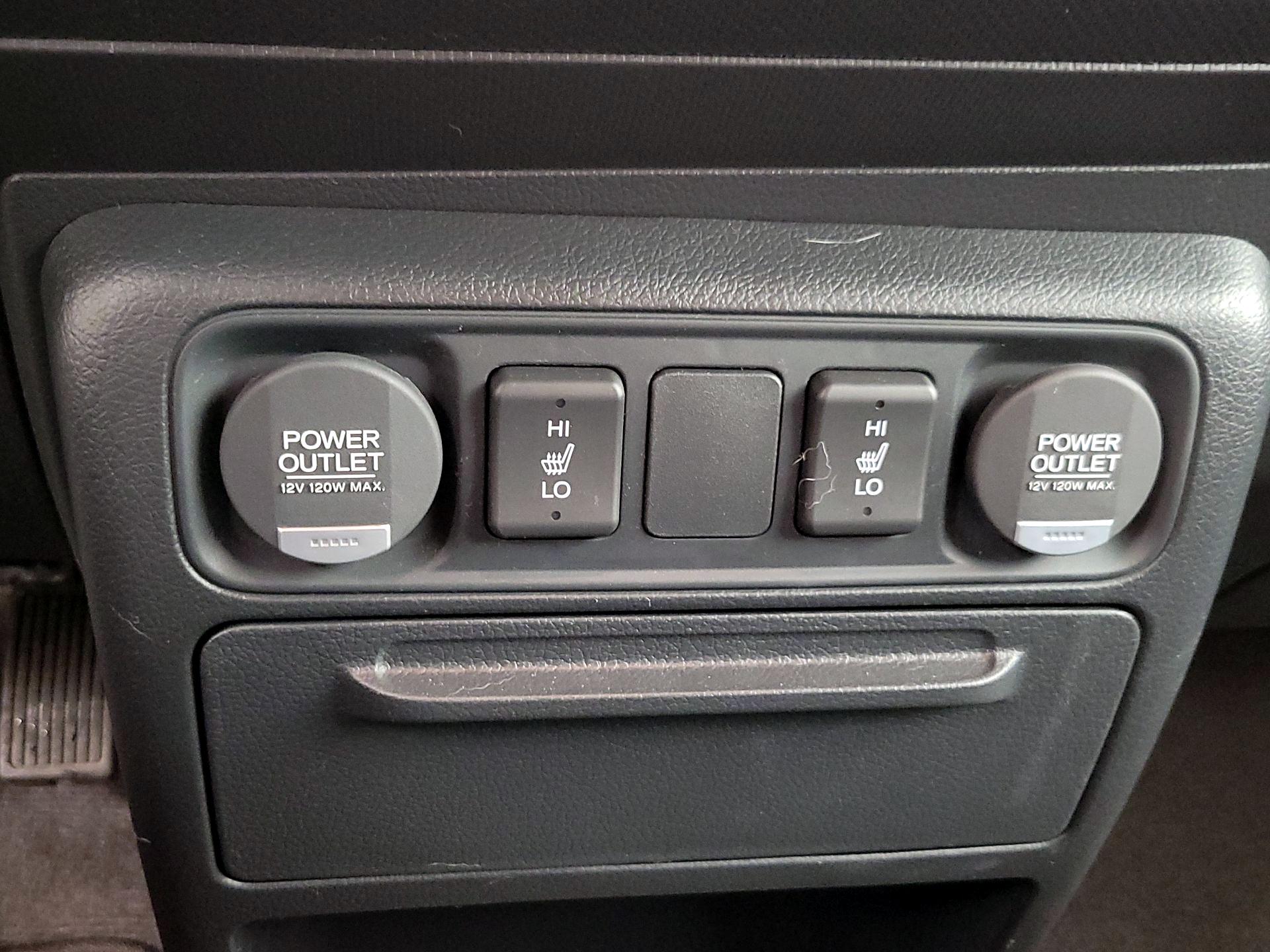 Thumbnail: 2014 Honda Ridgeline - 19