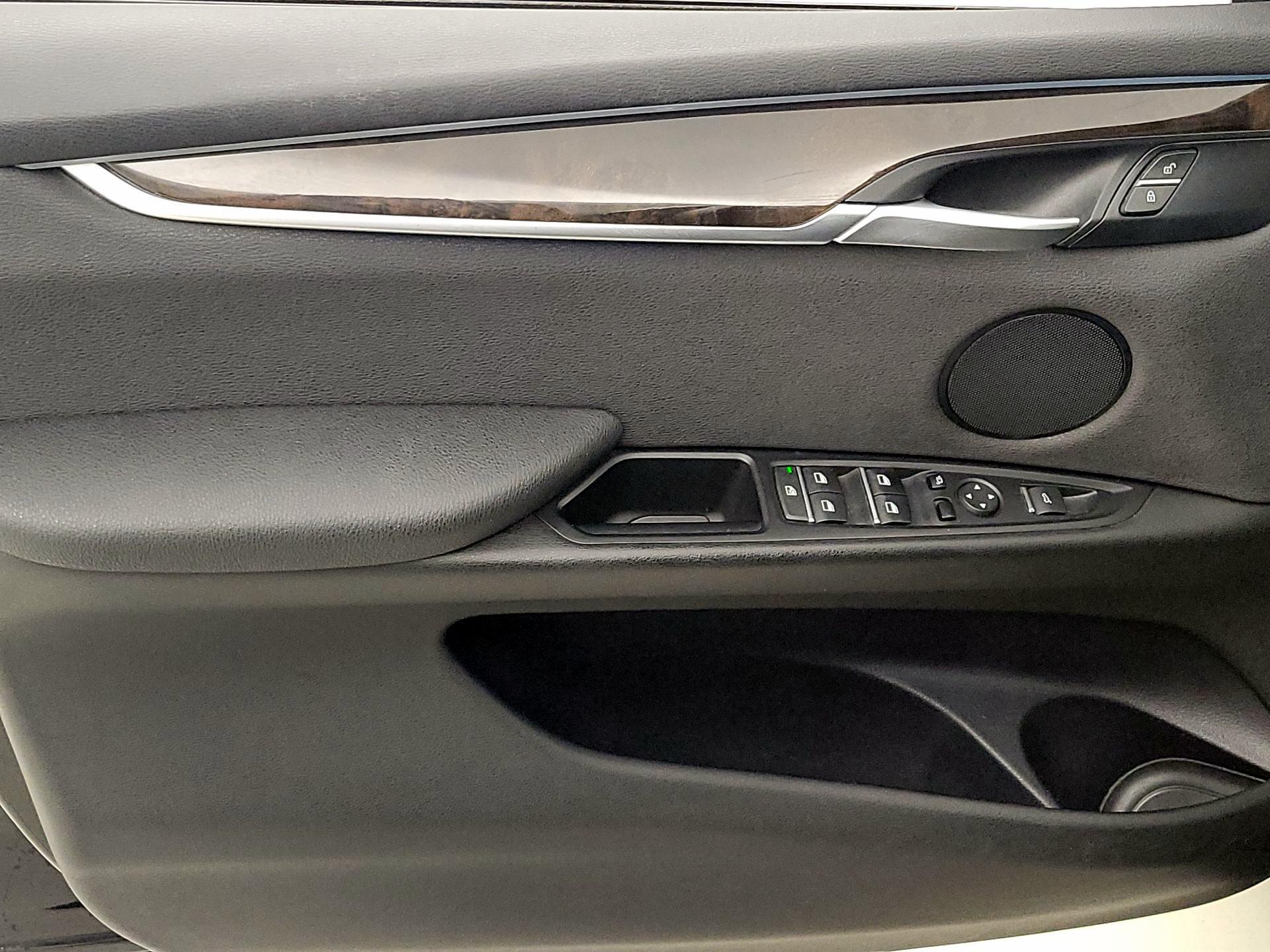 Thumbnail: 2016 BMW X5 - 12