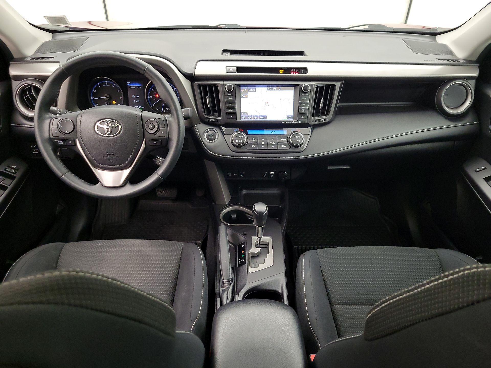 Thumbnail: 2018 Toyota RAV4 - 9