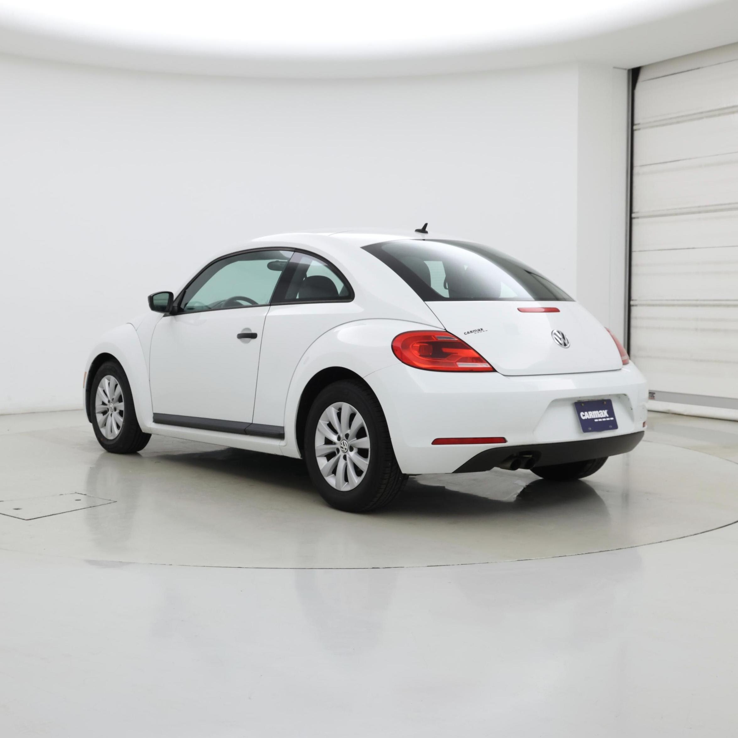 Thumbnail: 2015 Volkswagen Beetle - 2