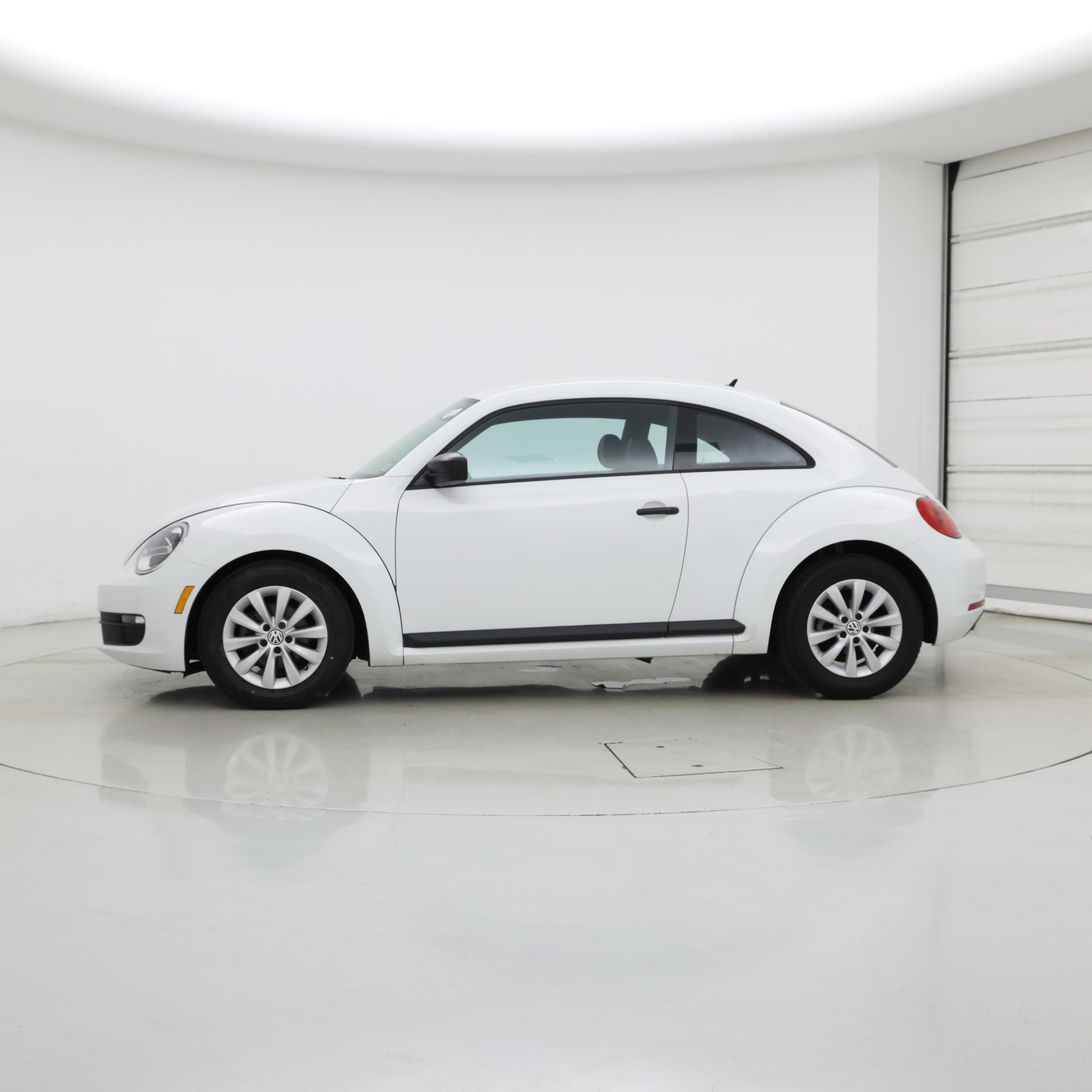 Thumbnail: 2015 Volkswagen Beetle - 3