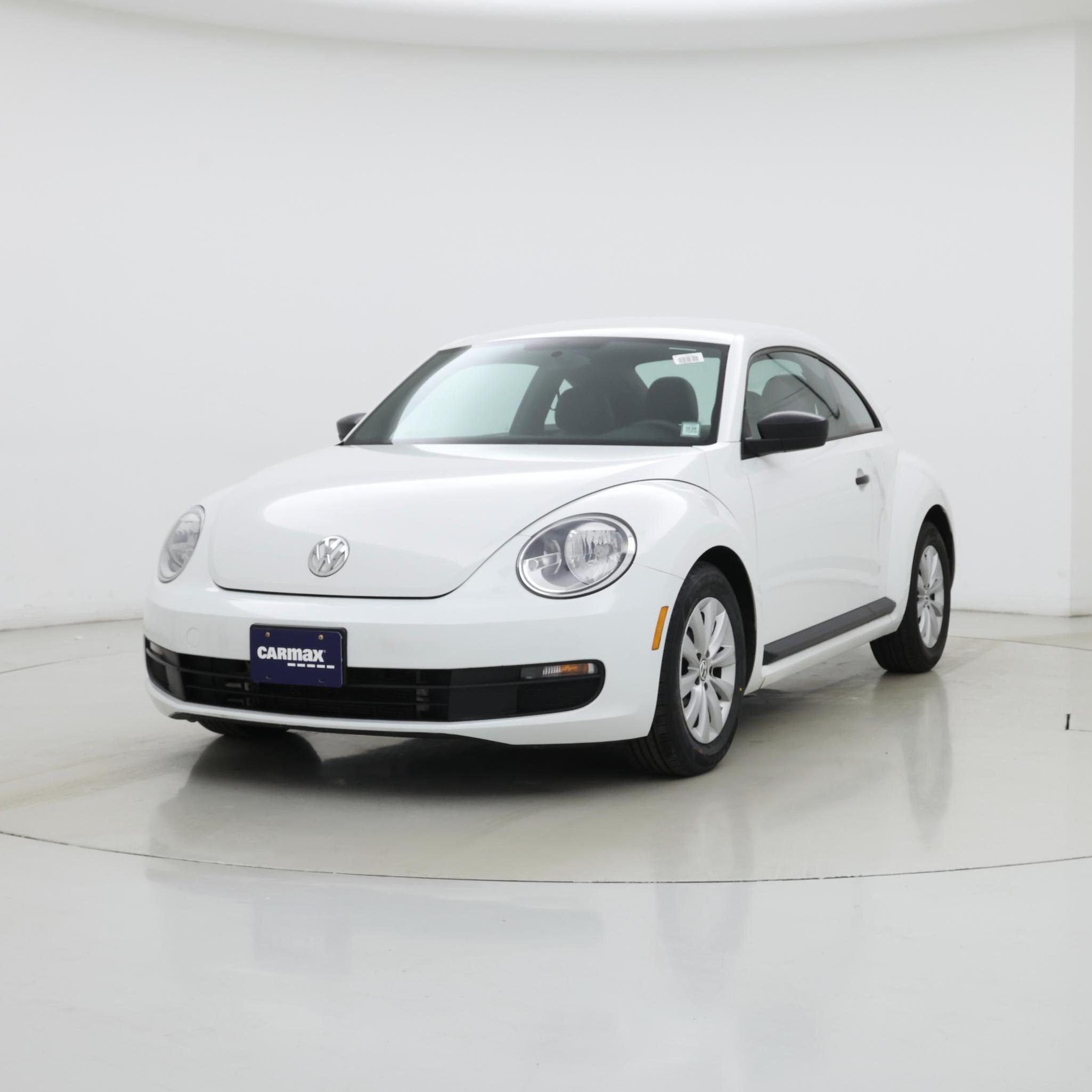 Thumbnail: 2015 Volkswagen Beetle - 4