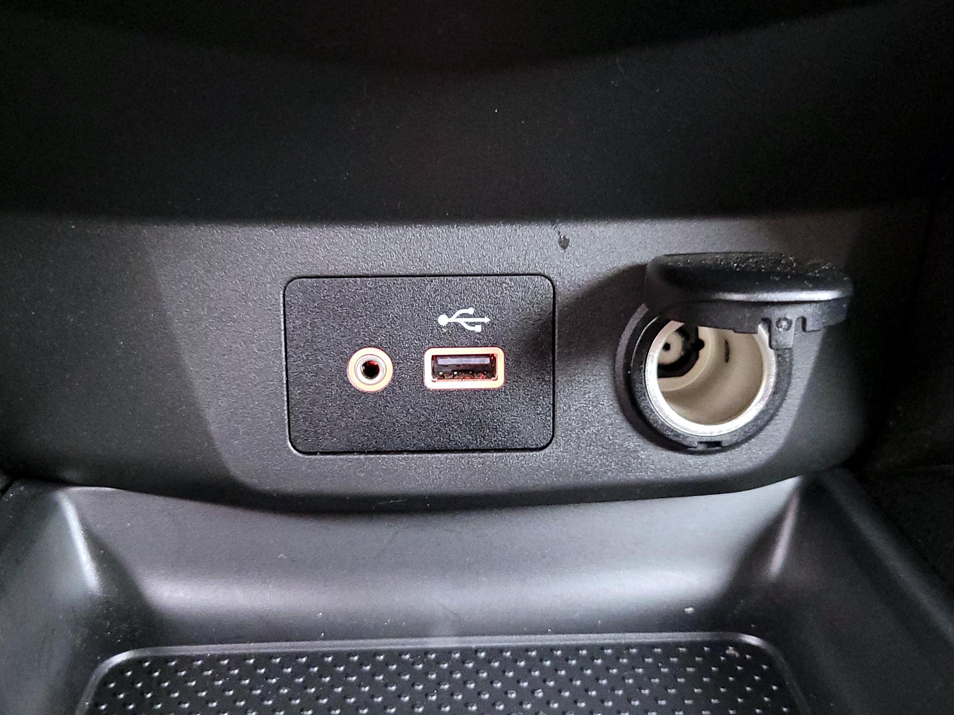 Thumbnail: 2022 Nissan Rogue Sport - 18