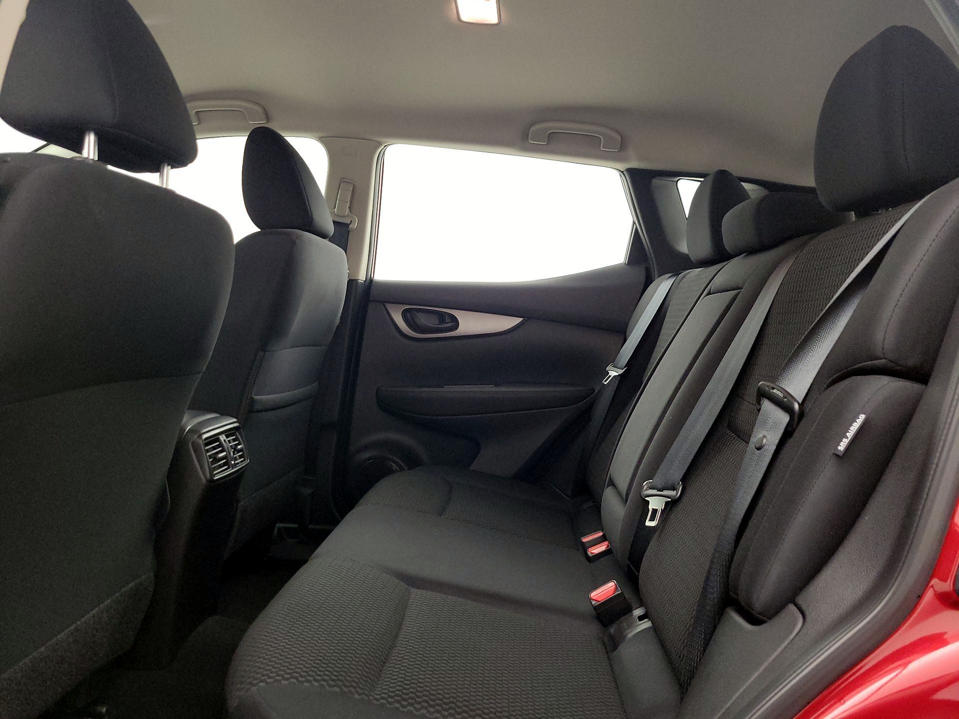 Thumbnail: 2022 Nissan Rogue Sport - 19