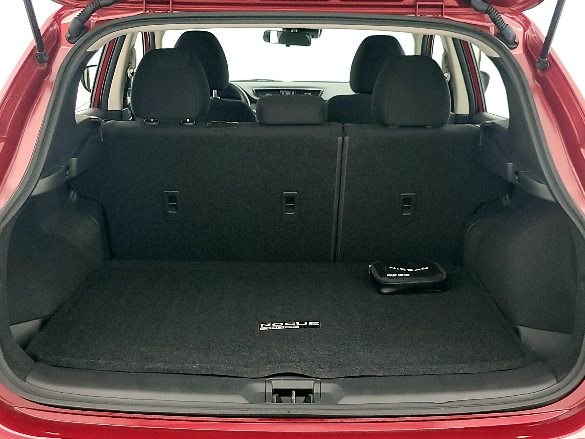 Thumbnail: 2022 Nissan Rogue Sport - 20