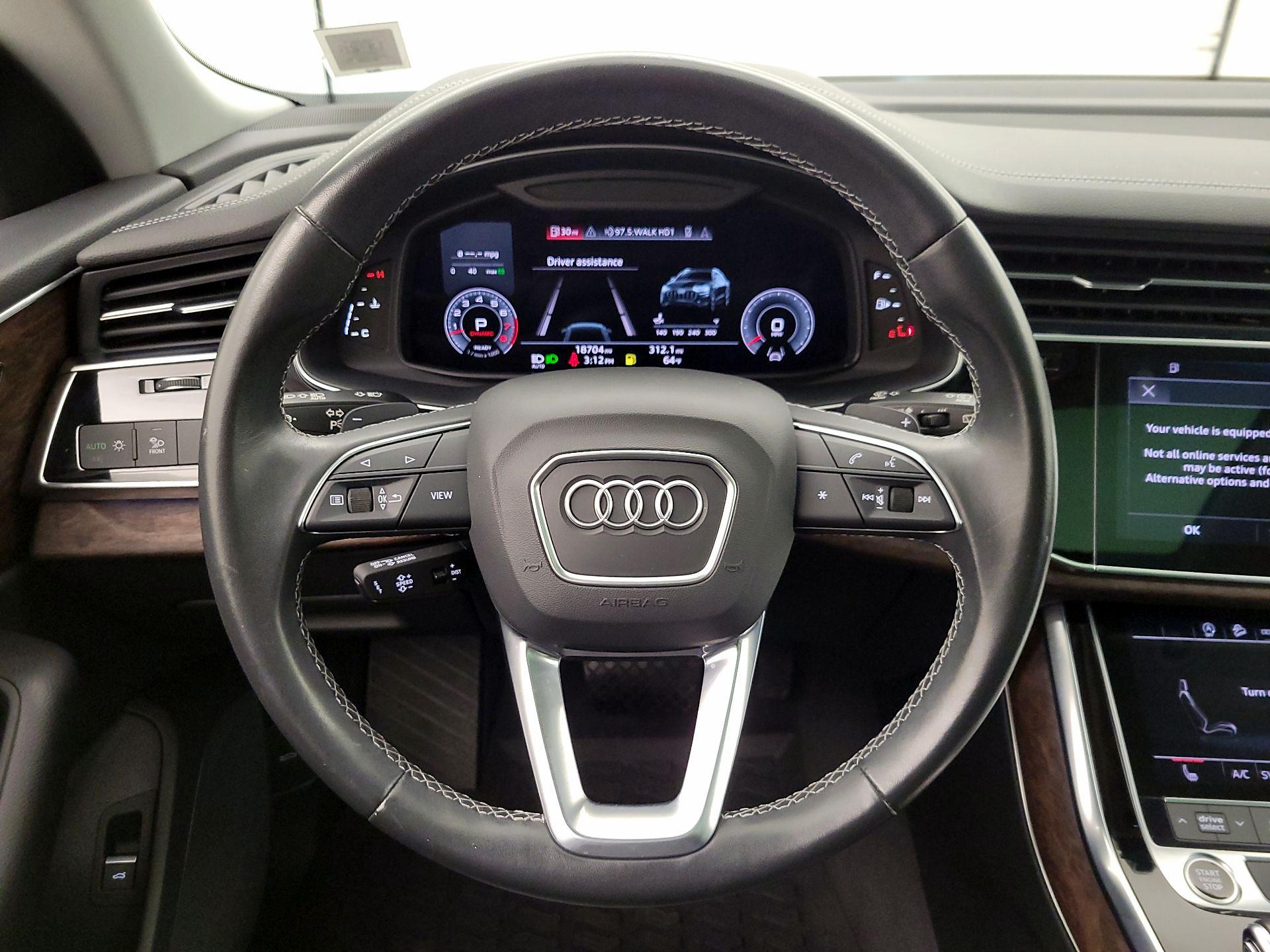 Thumbnail: 2023 Audi Q8 - 10