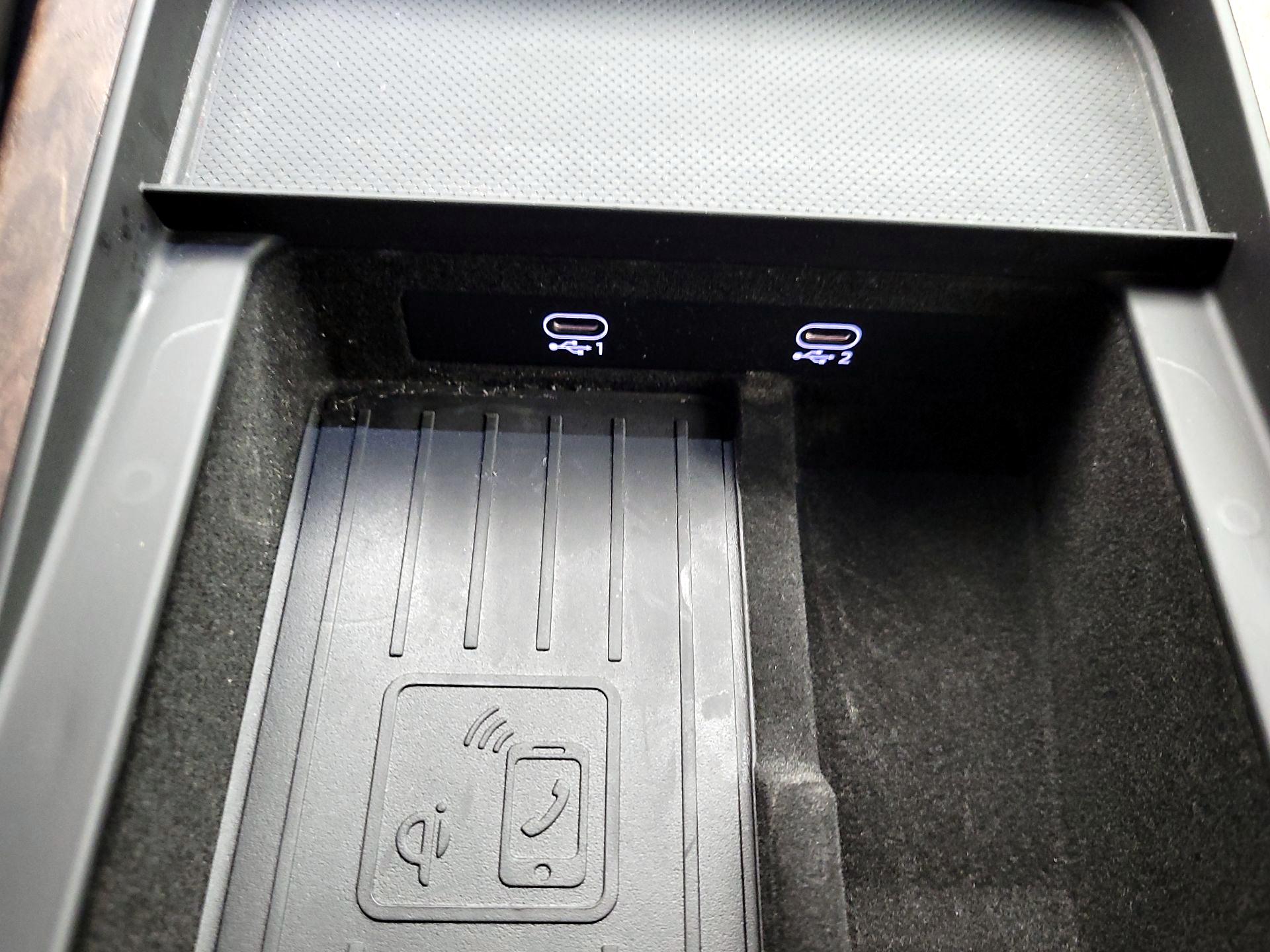 Thumbnail: 2023 Audi Q8 - 19