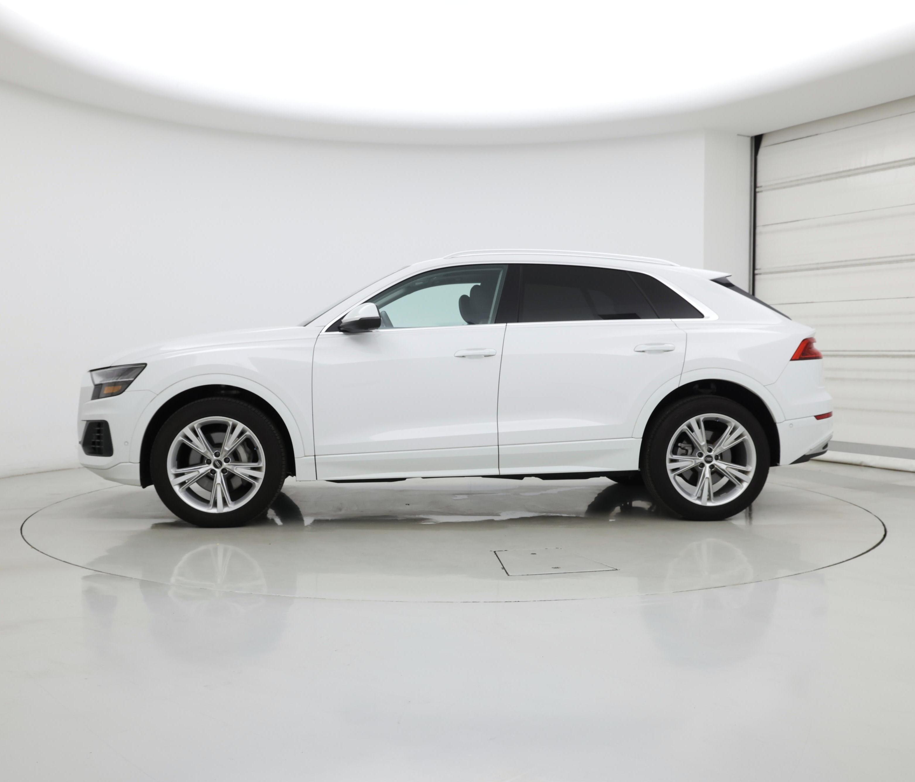 Thumbnail: 2023 Audi Q8 - 3