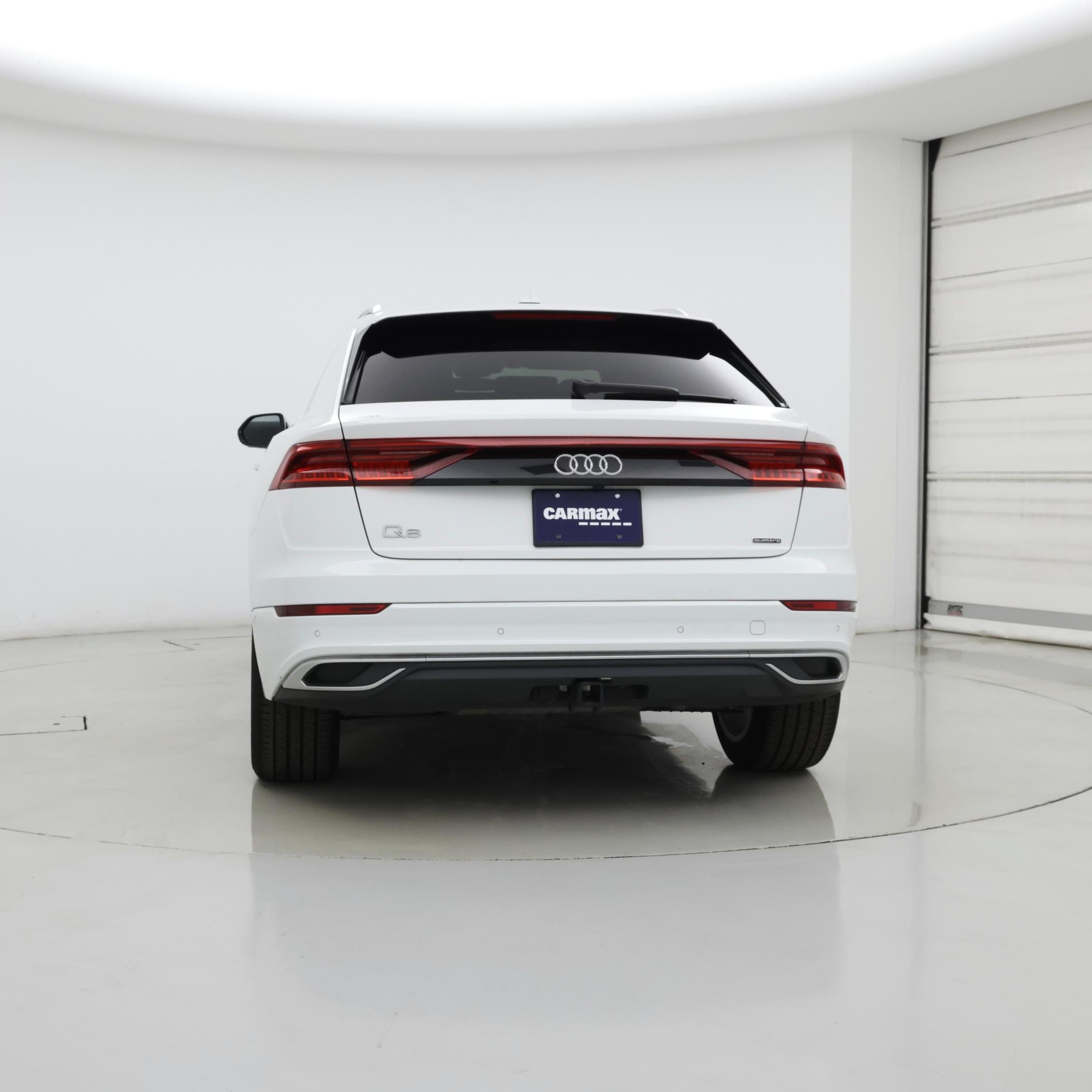 Thumbnail: 2023 Audi Q8 - 6