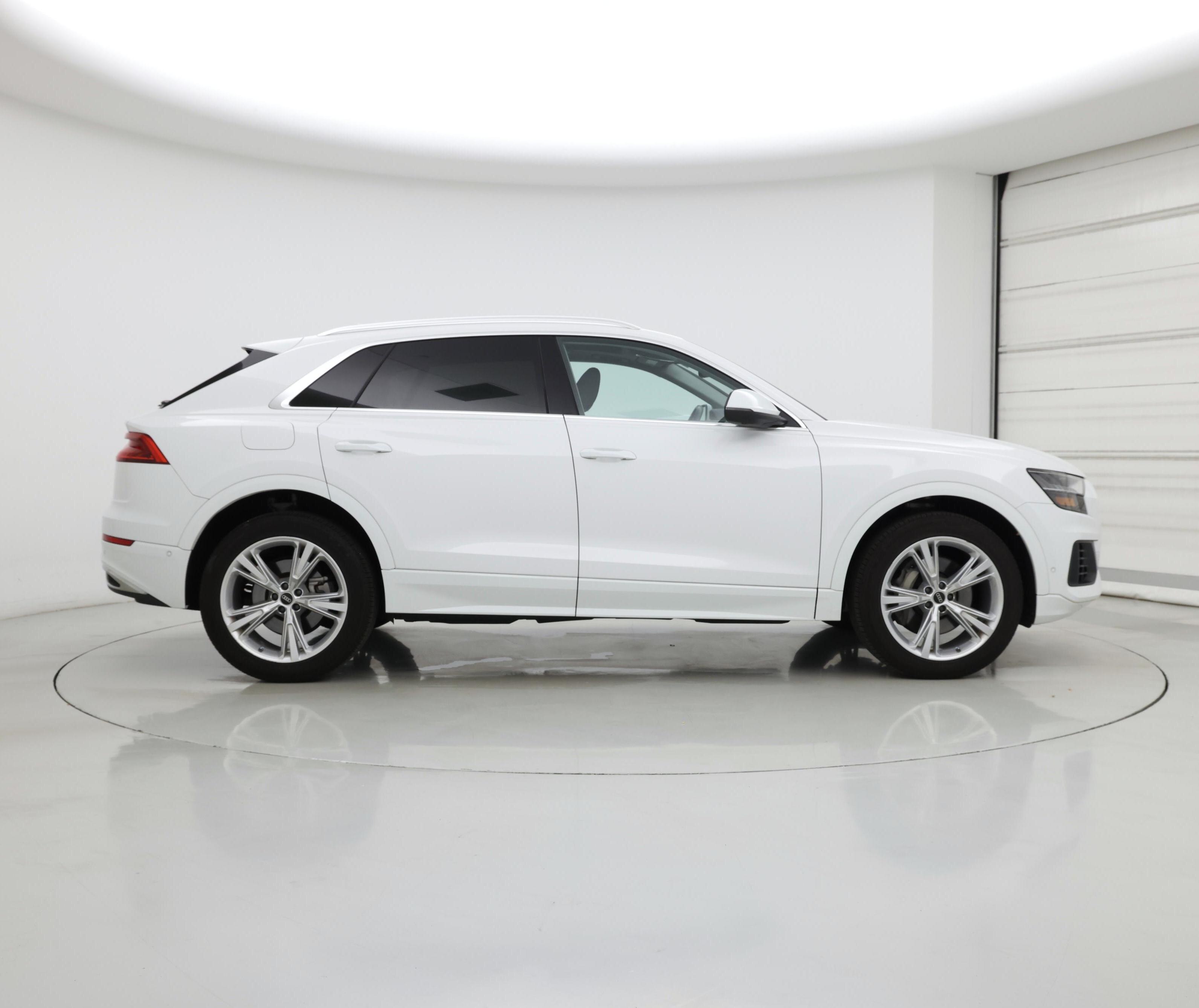 Thumbnail: 2023 Audi Q8 - 7