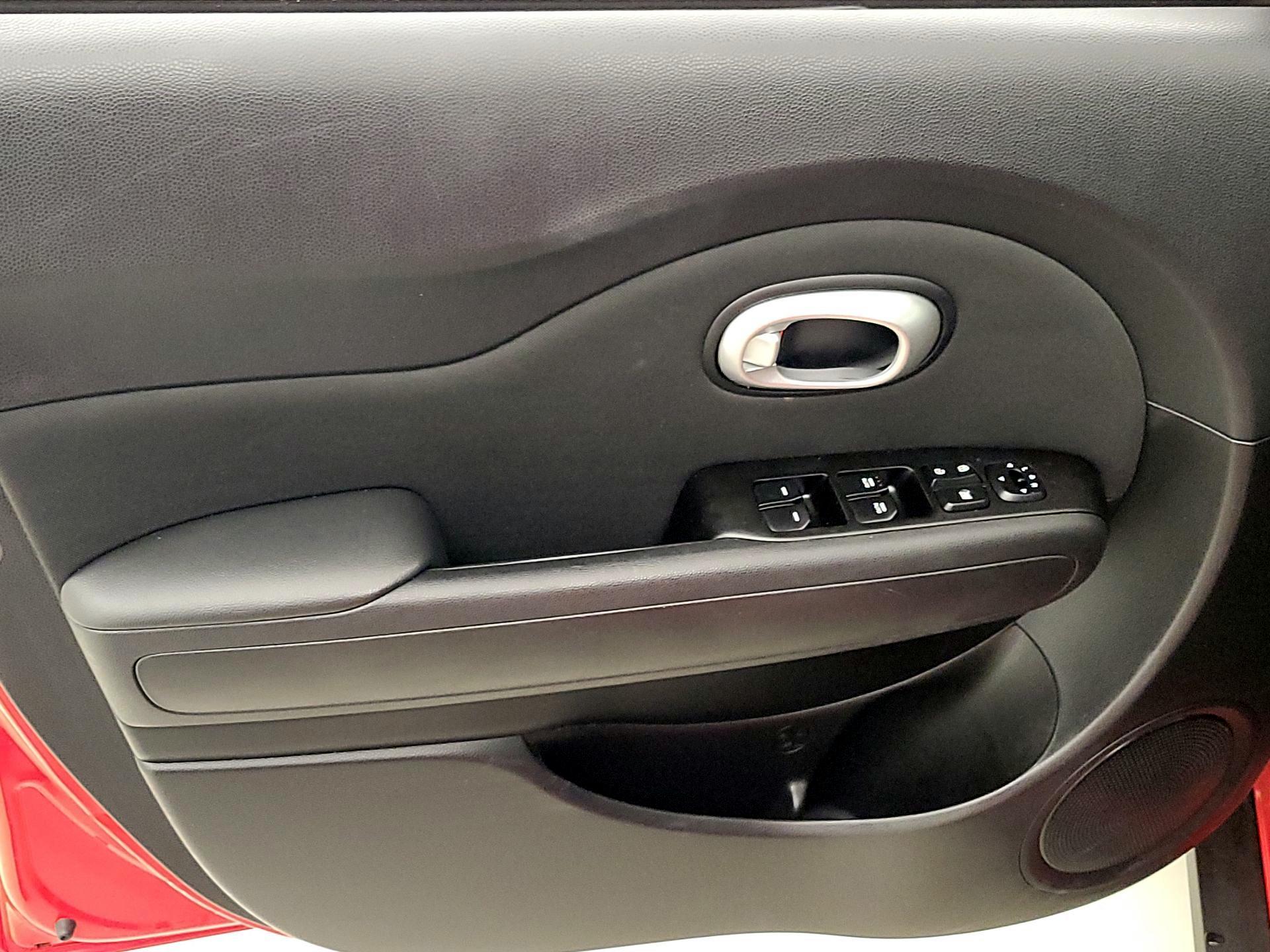 Thumbnail: 2014 Kia Soul - 12