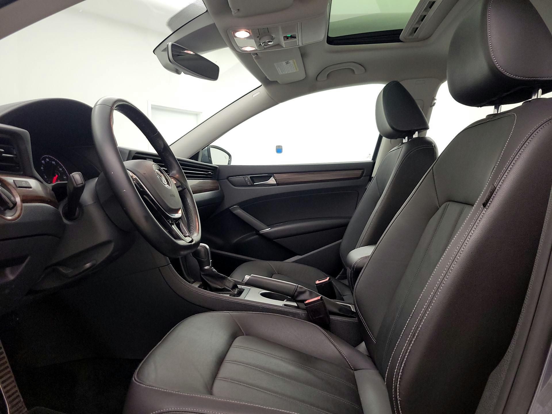 Thumbnail: 2020 Volkswagen Passat - 11