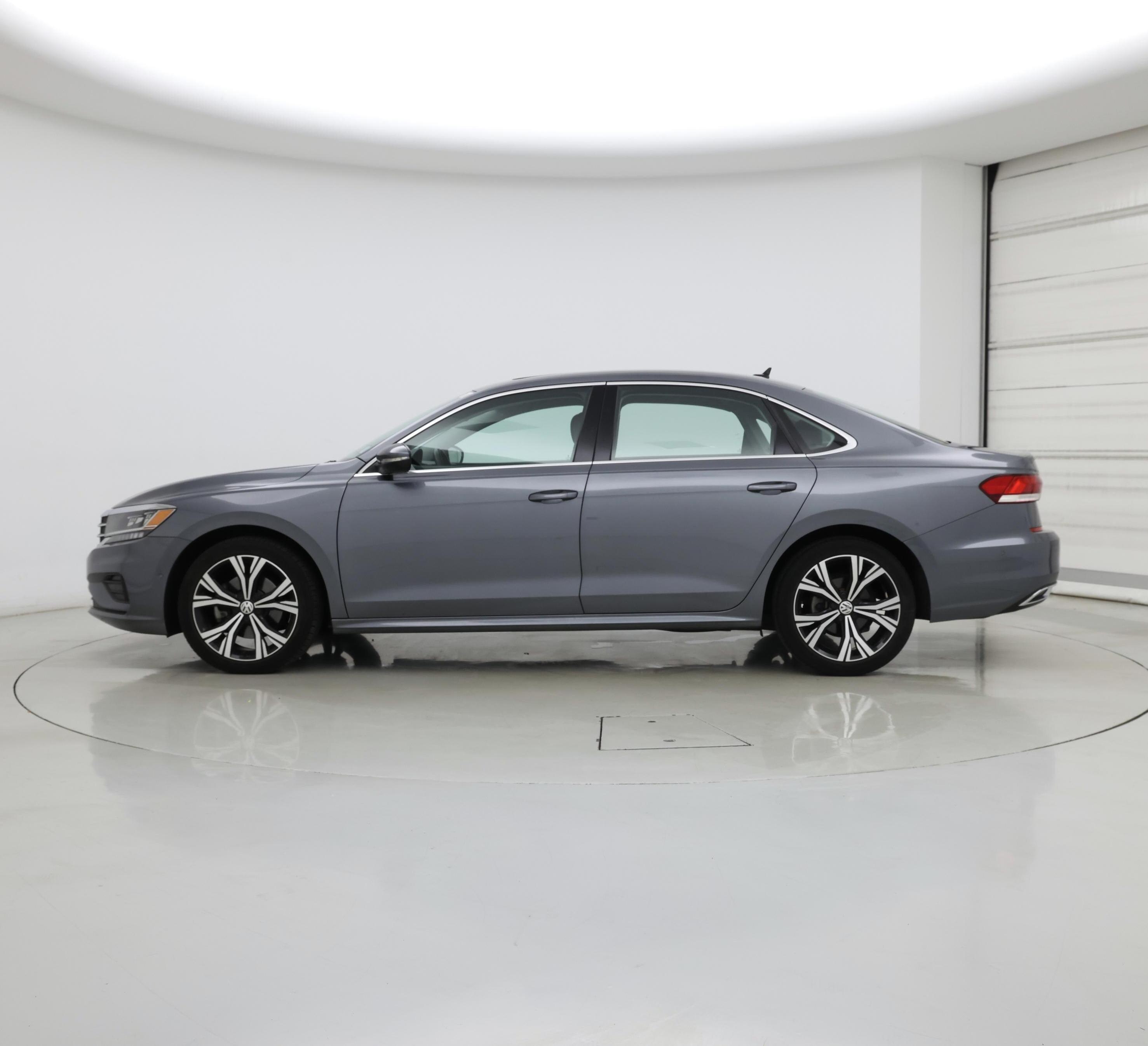 Thumbnail: 2020 Volkswagen Passat - 3