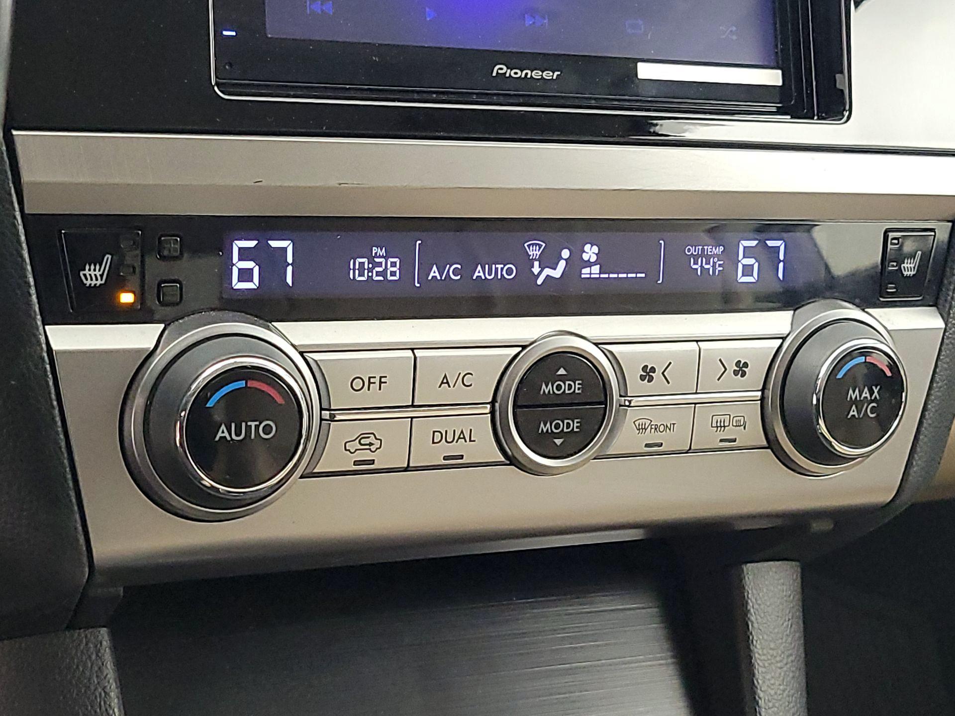 Thumbnail: 2015 Subaru Legacy - 16