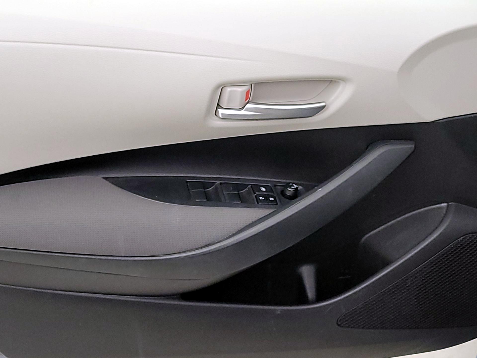 Thumbnail: 2020 Toyota Corolla - 12