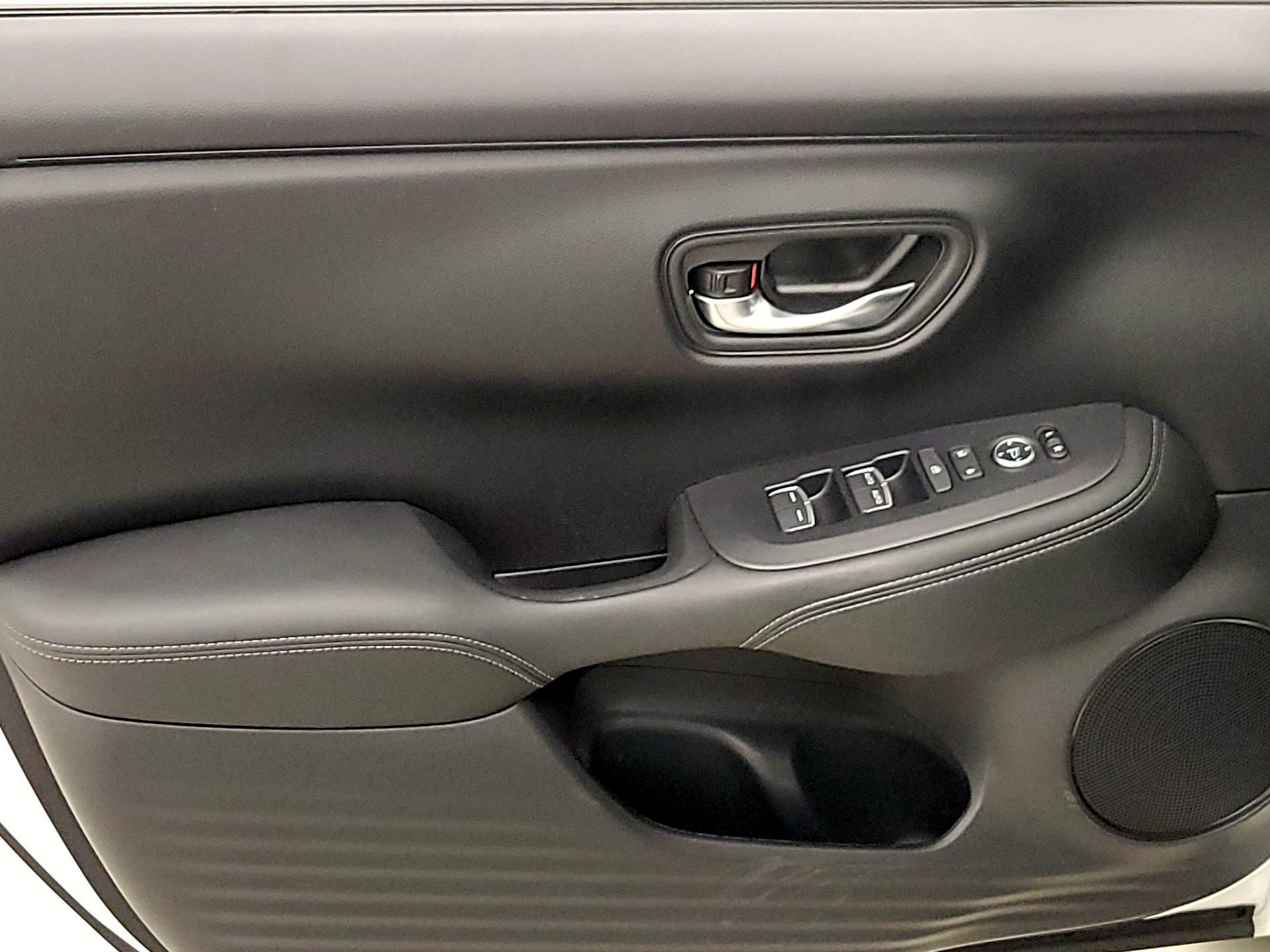 Thumbnail: 2025 Honda HR-V - 12