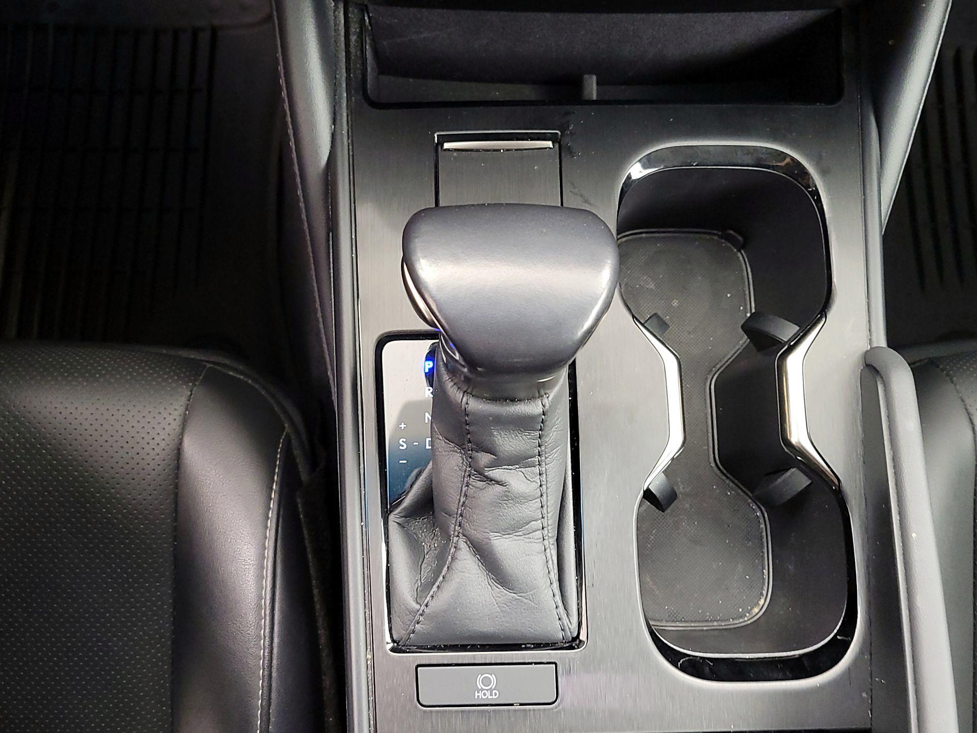 Thumbnail: 2023 Lexus ES - 17