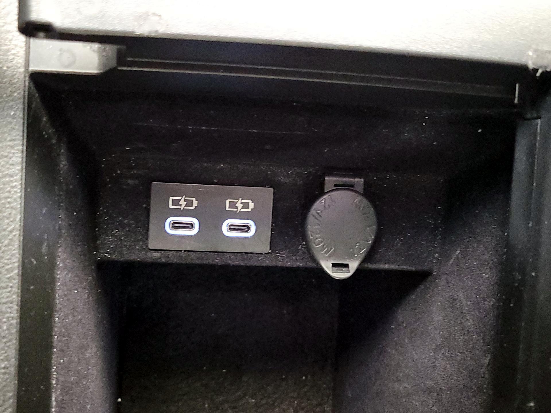 Thumbnail: 2023 Lexus ES - 18