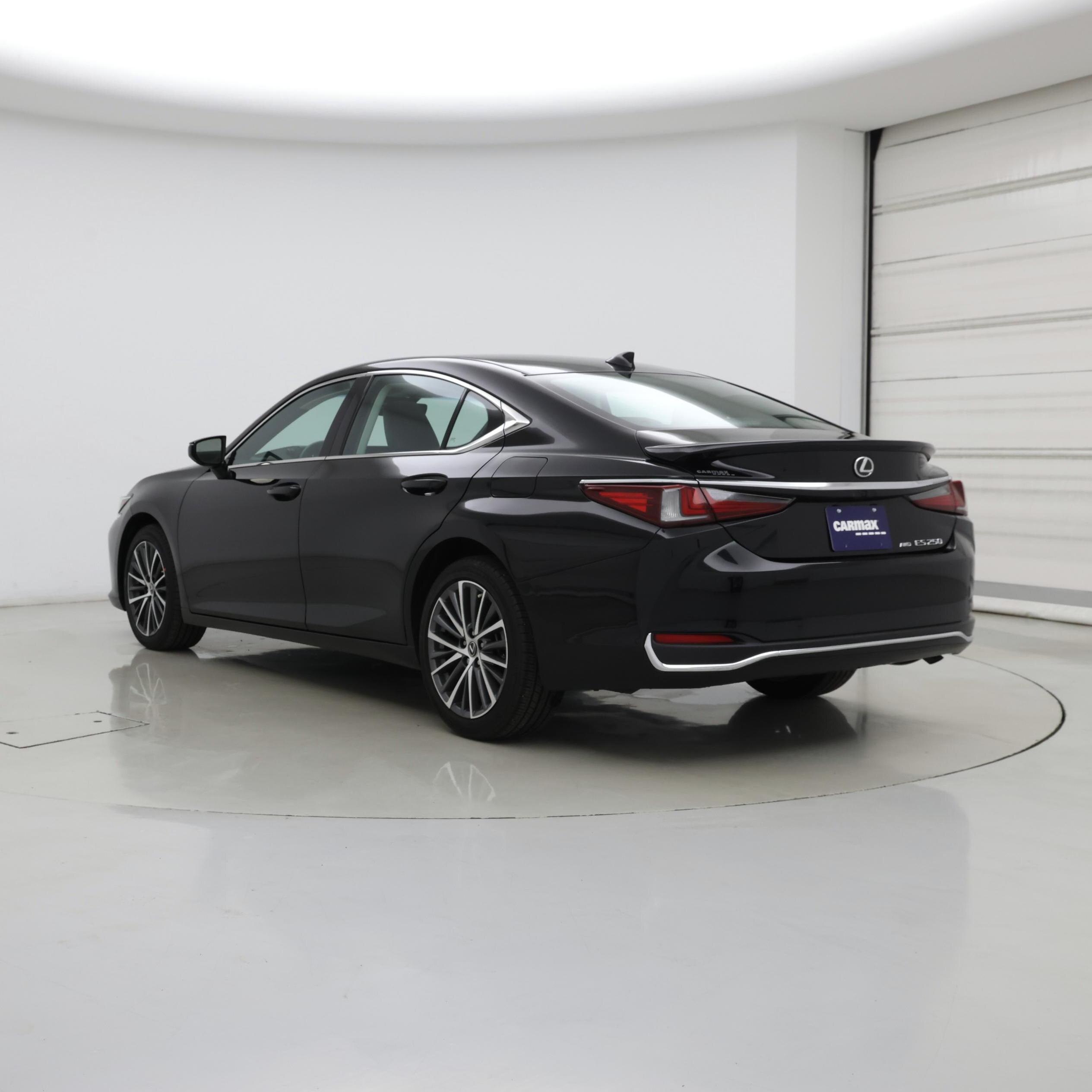 Thumbnail: 2023 Lexus ES - 2