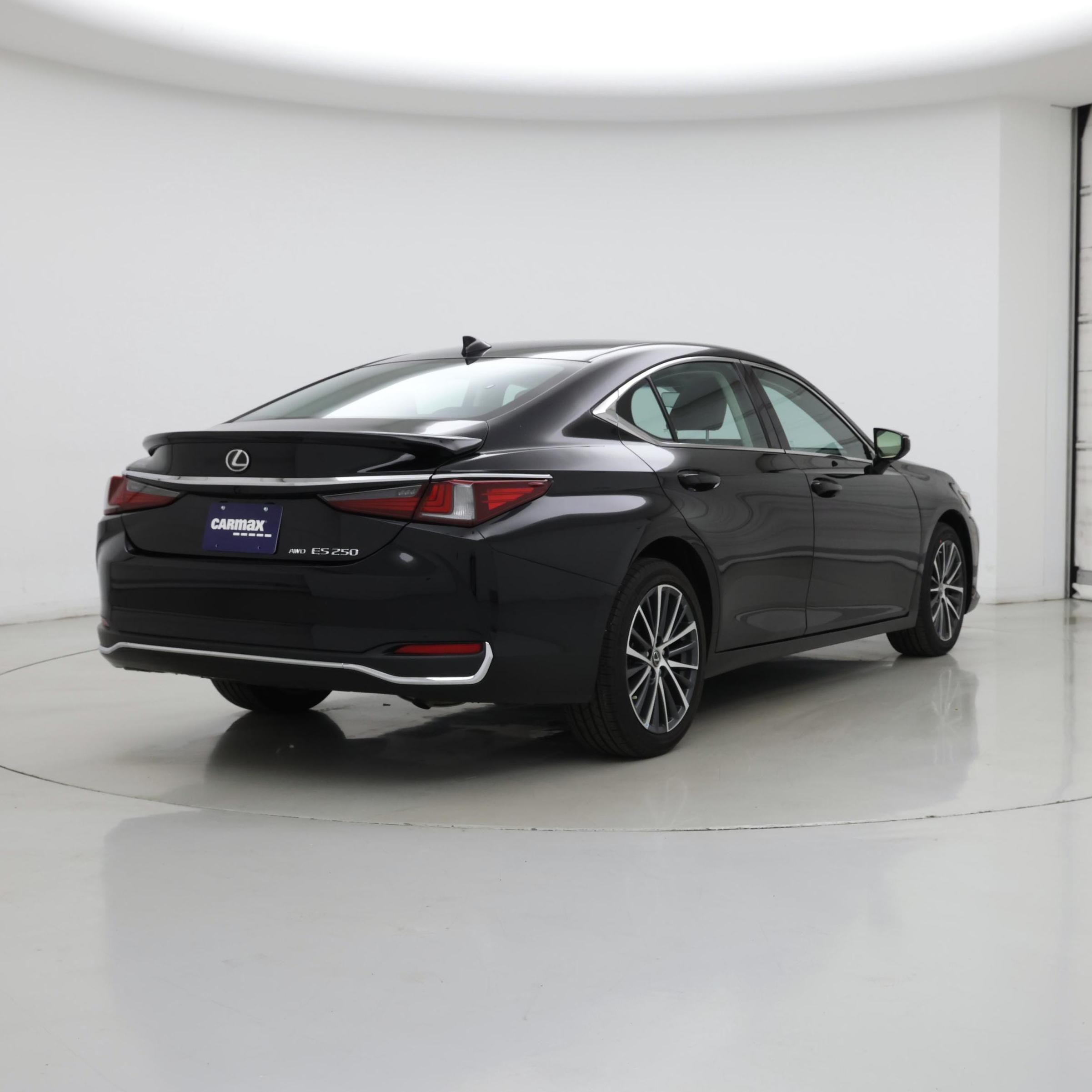 Thumbnail: 2023 Lexus ES - 8