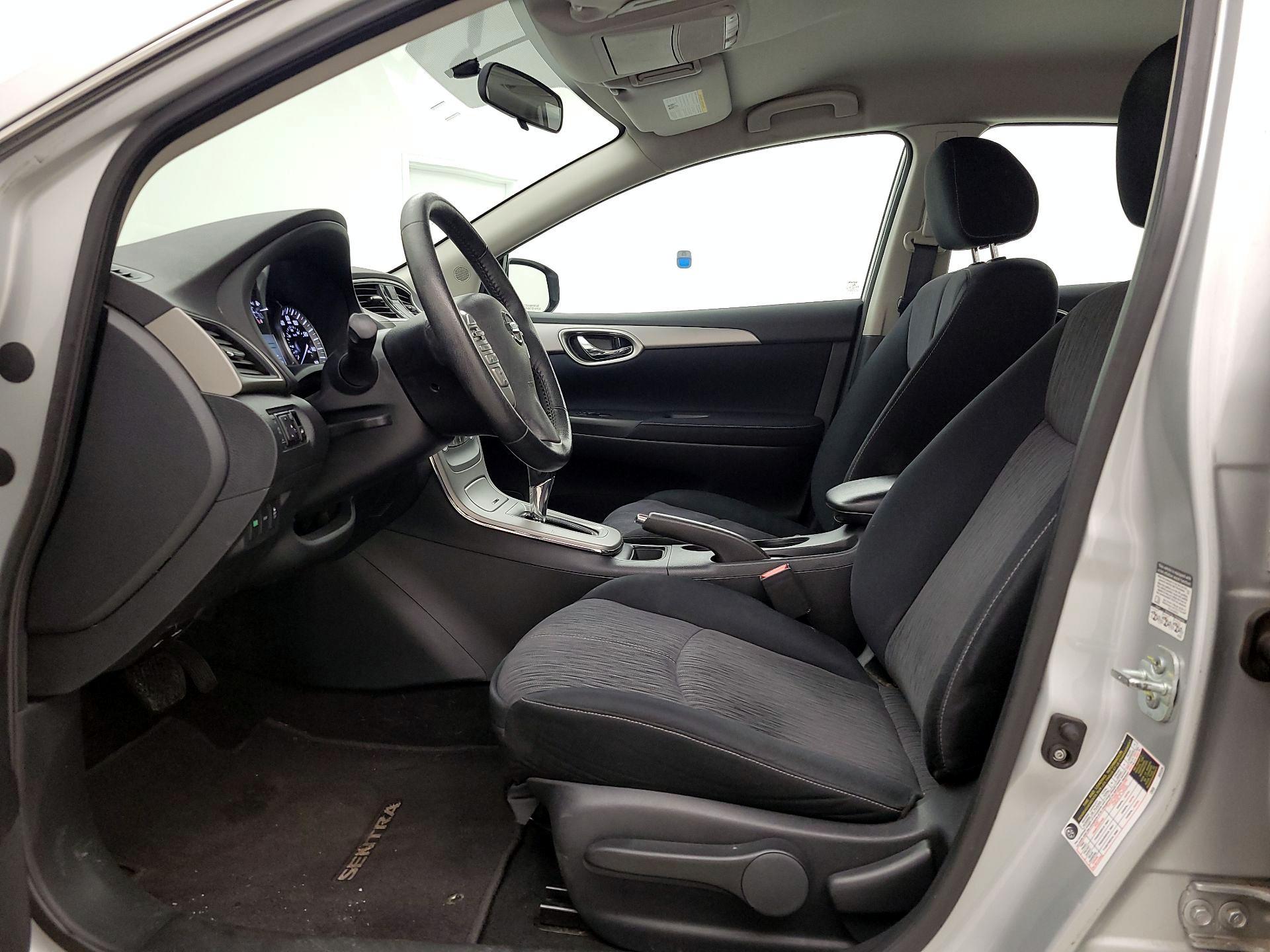 Thumbnail: 2014 Nissan Sentra - 11