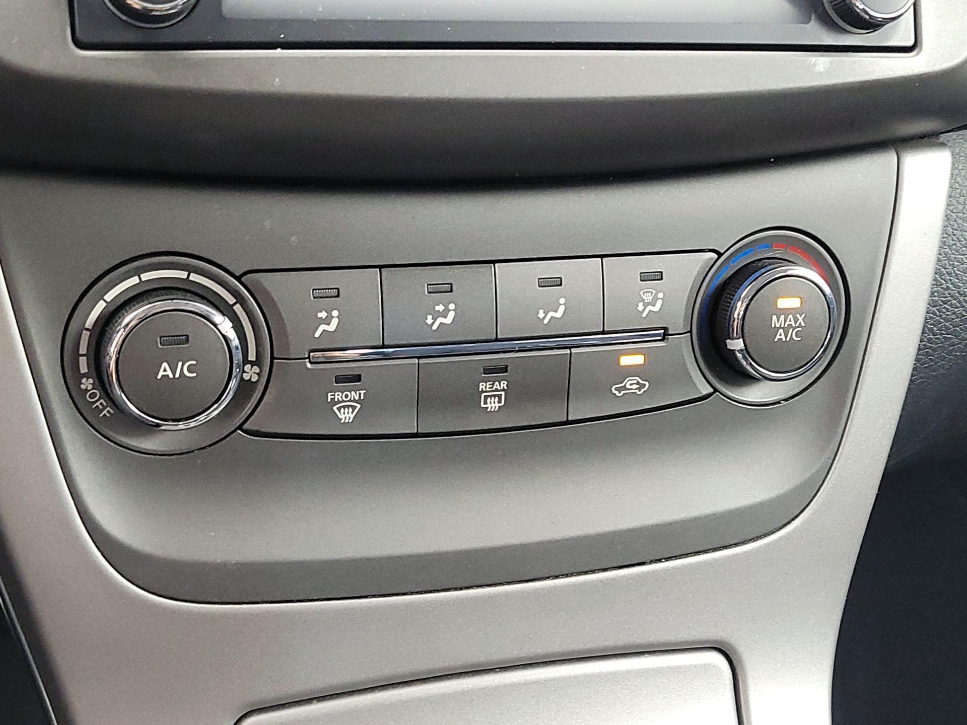 Thumbnail: 2014 Nissan Sentra - 16