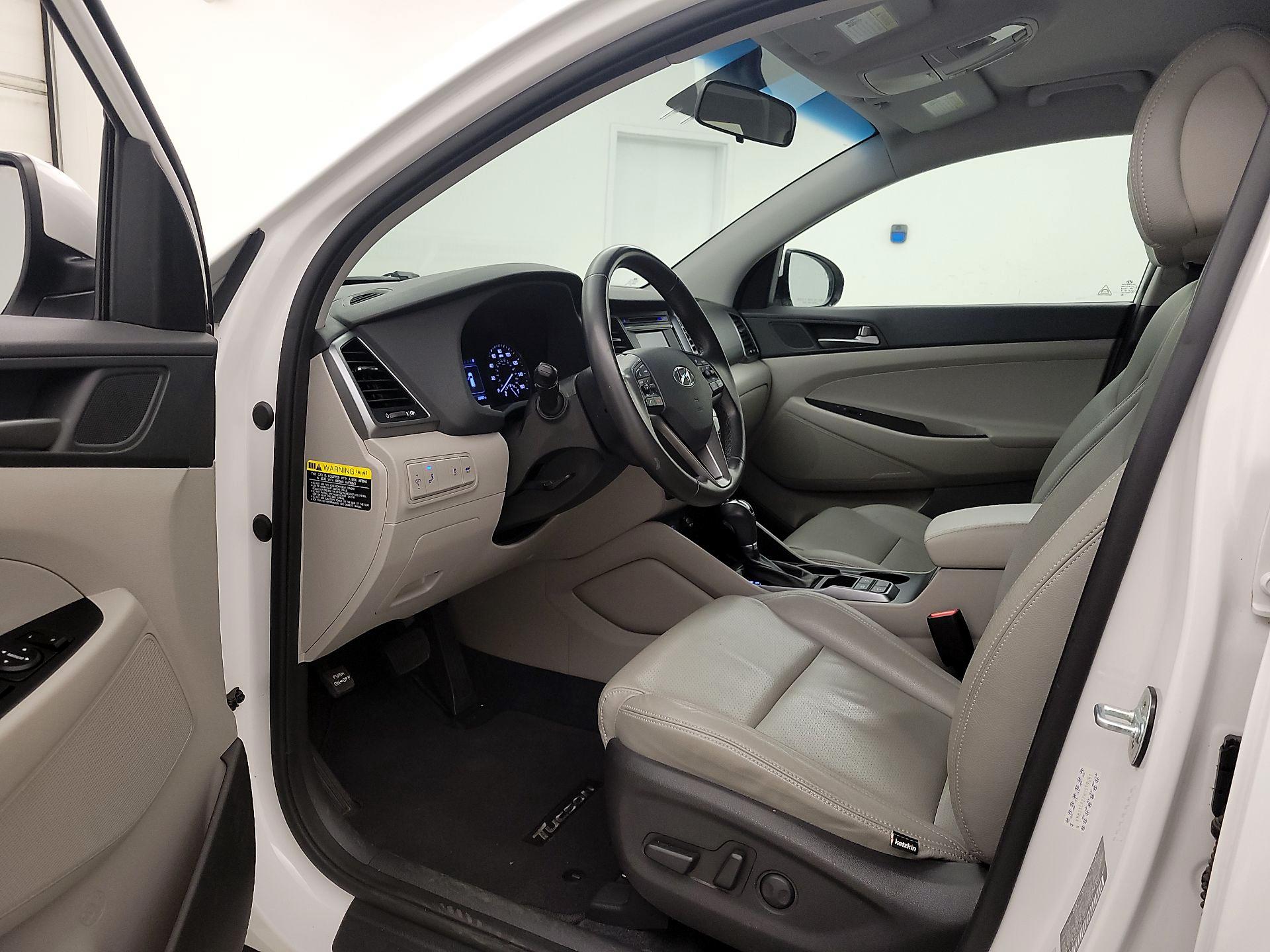 Thumbnail: 2017 Hyundai Tucson - 11