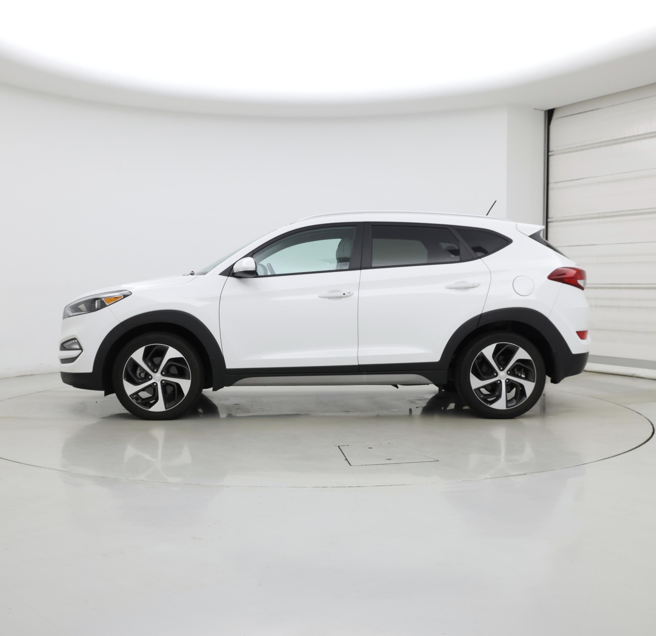 Thumbnail: 2017 Hyundai Tucson - 3