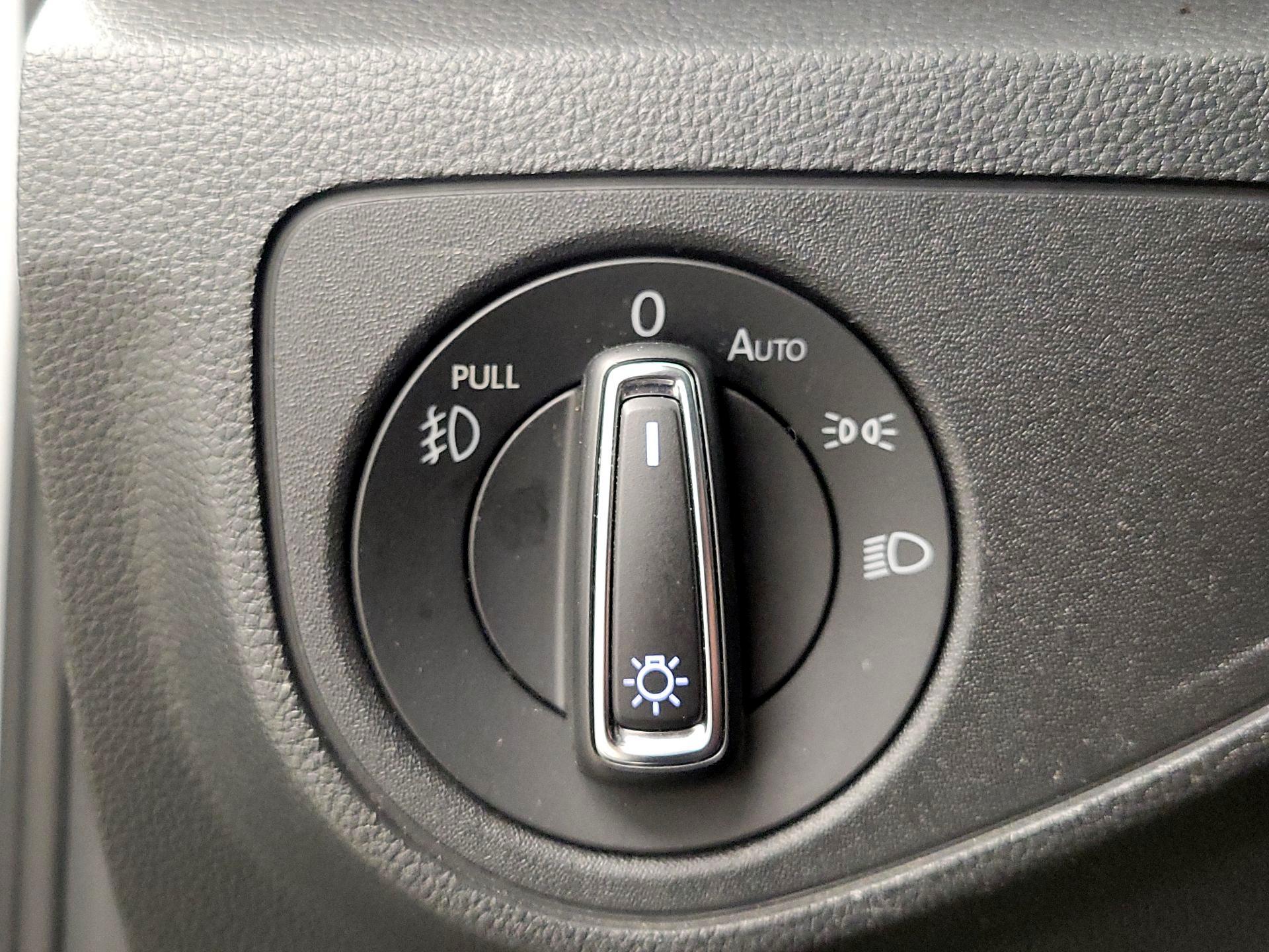 Thumbnail: 2018 Volkswagen Atlas - 13