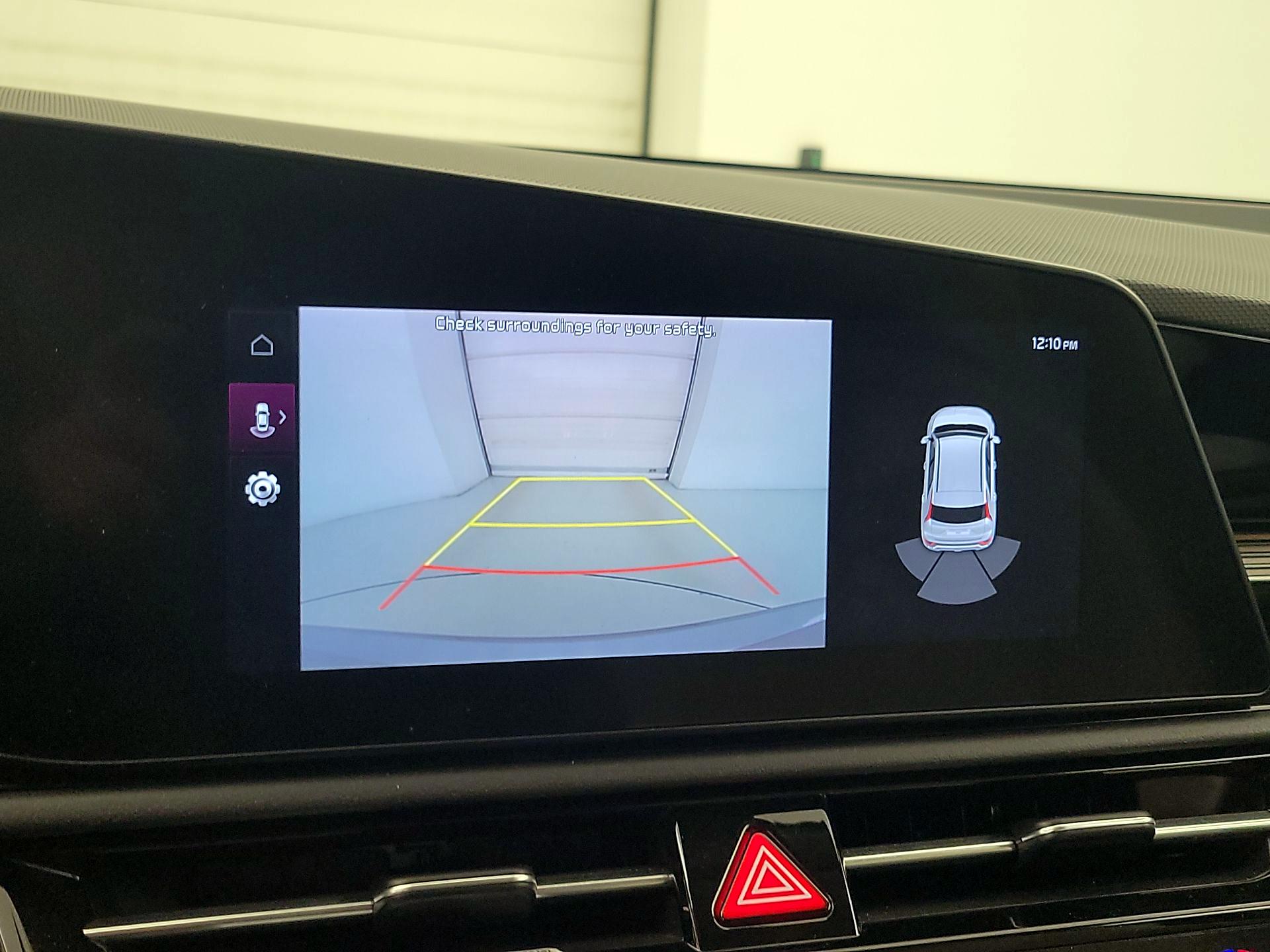 Thumbnail: 2023 Kia Niro - 15