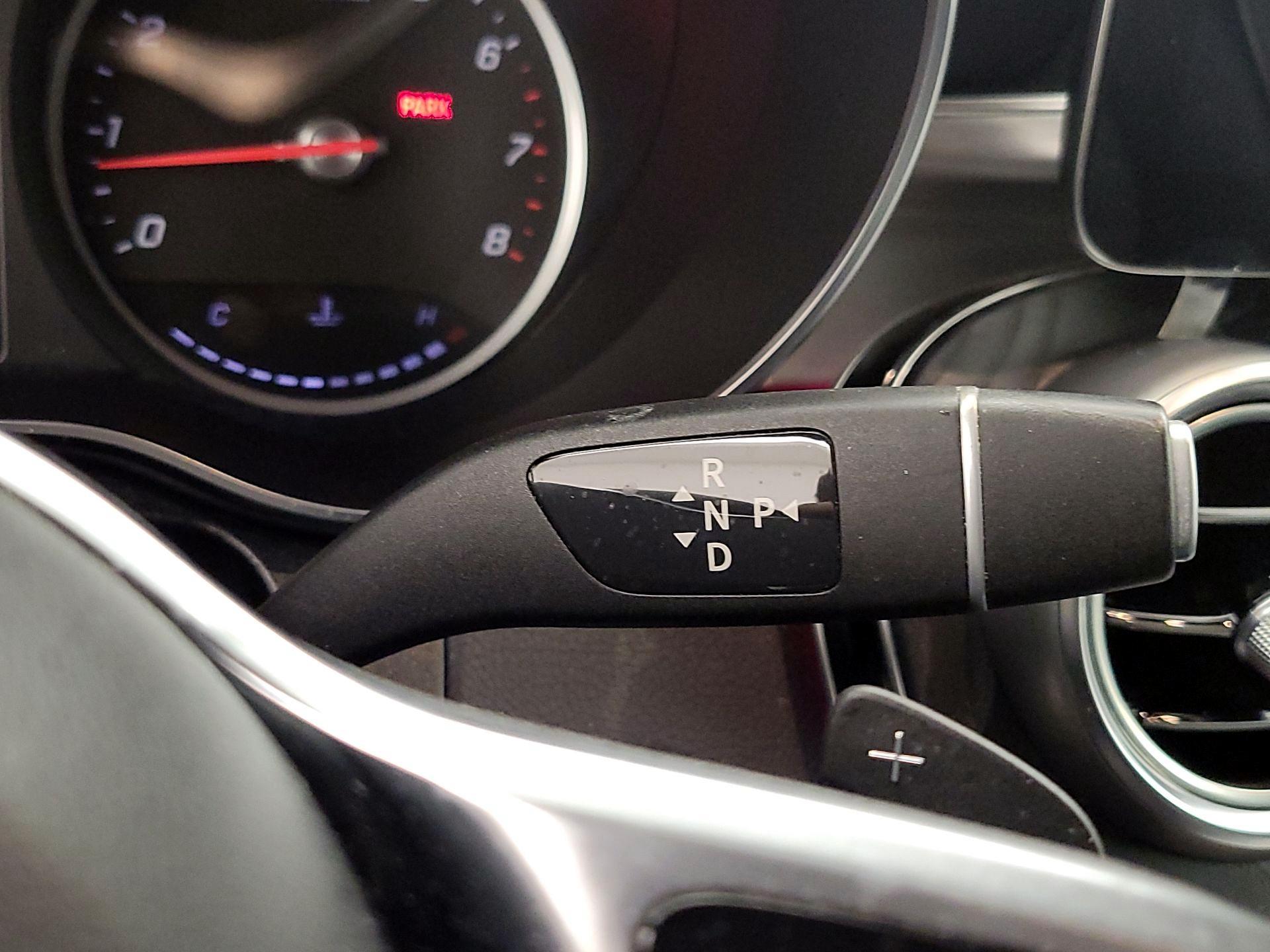 Thumbnail: 2022 Mercedes-Benz GLC - 17