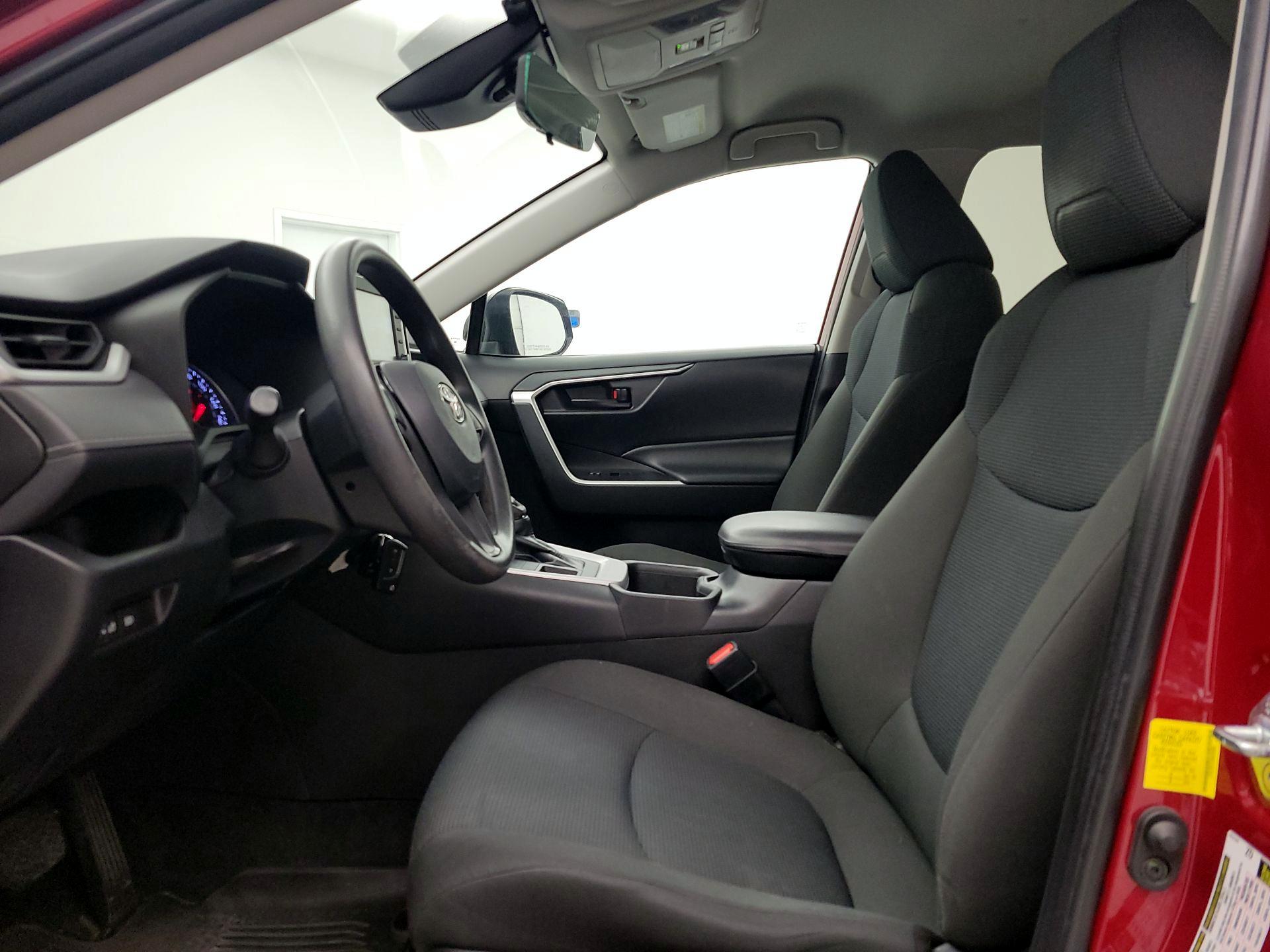 Thumbnail: 2022 Toyota RAV4 - 11