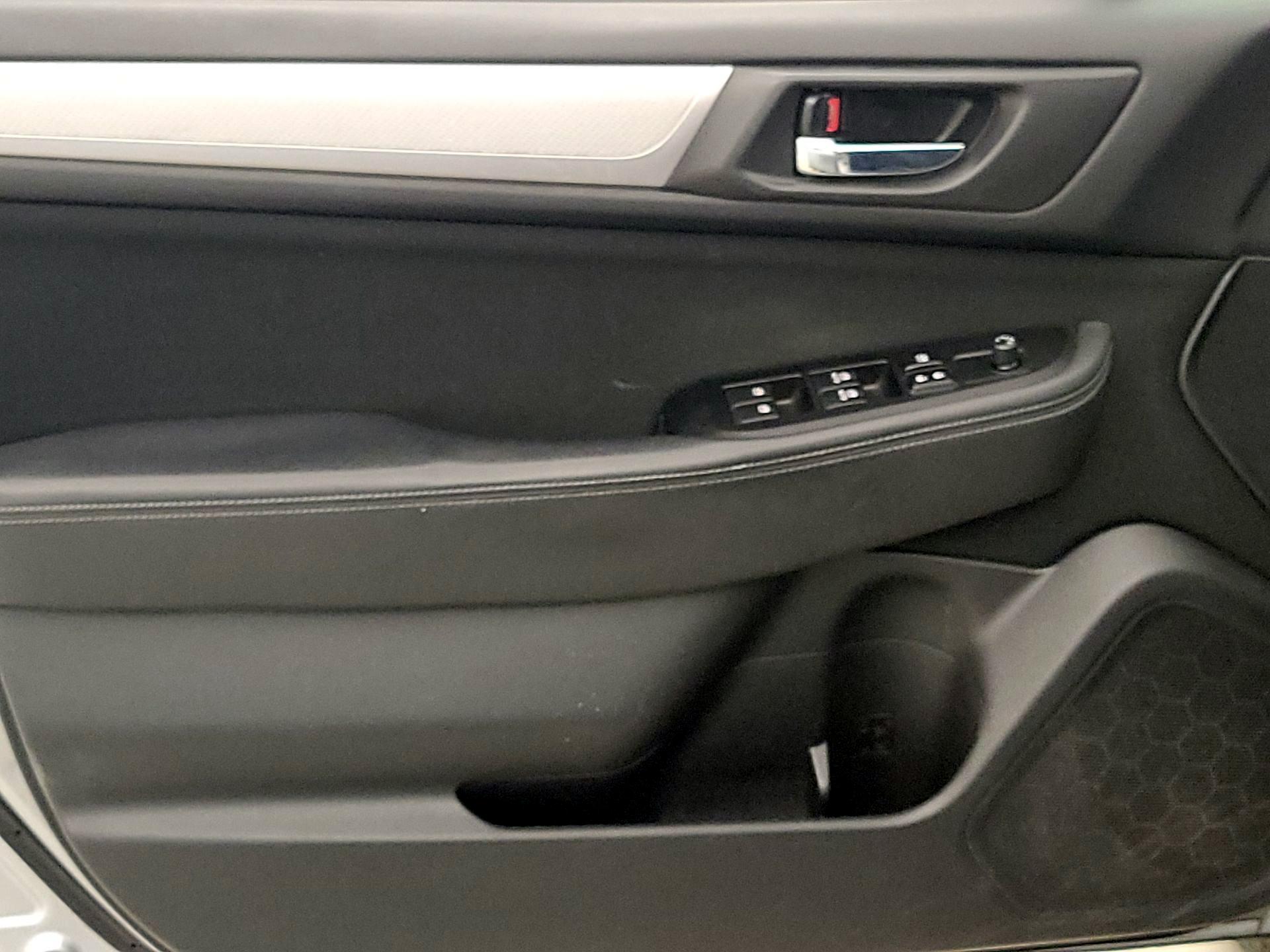 Thumbnail: 2015 Subaru Outback - 12