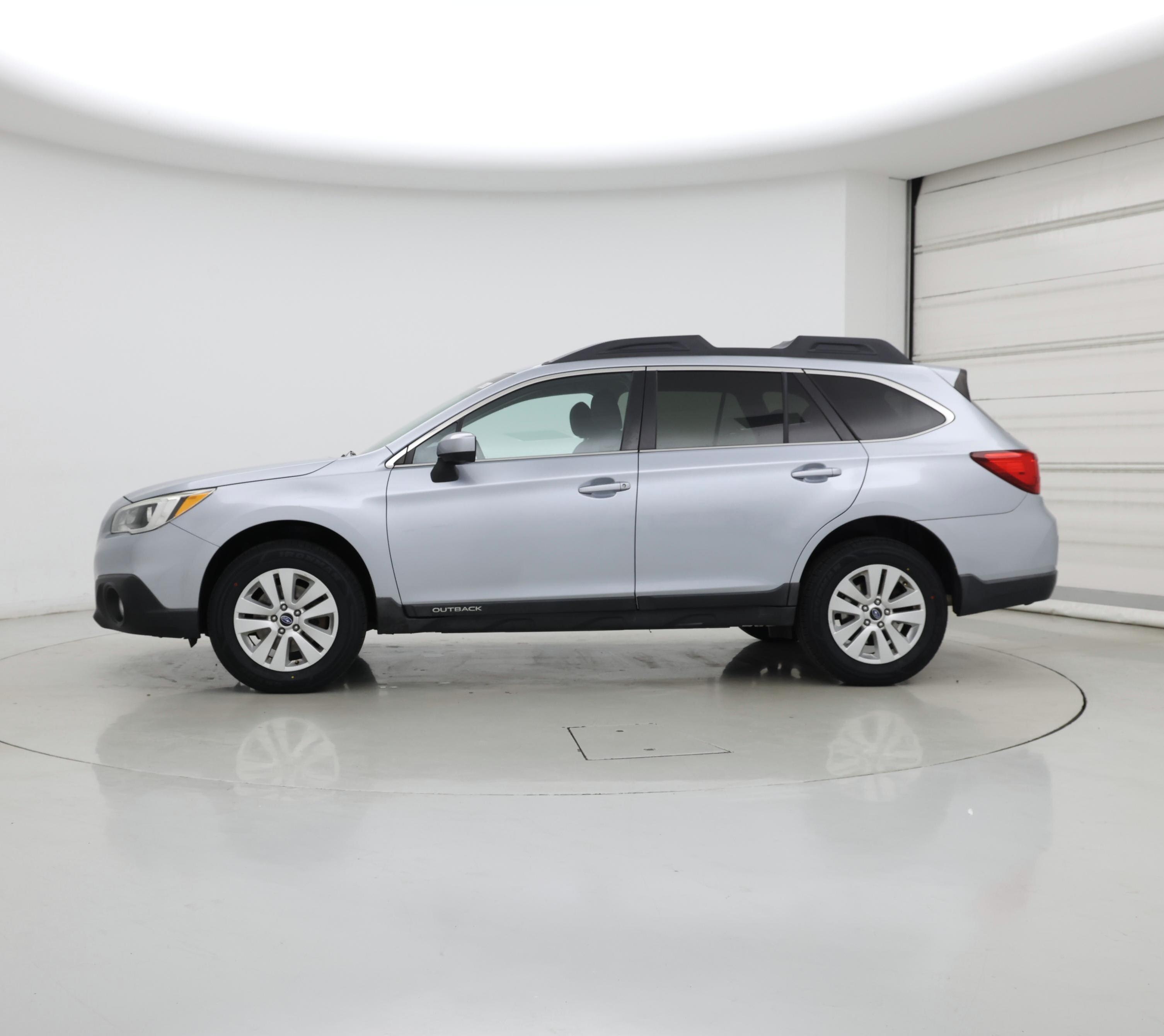 Thumbnail: 2015 Subaru Outback - 3
