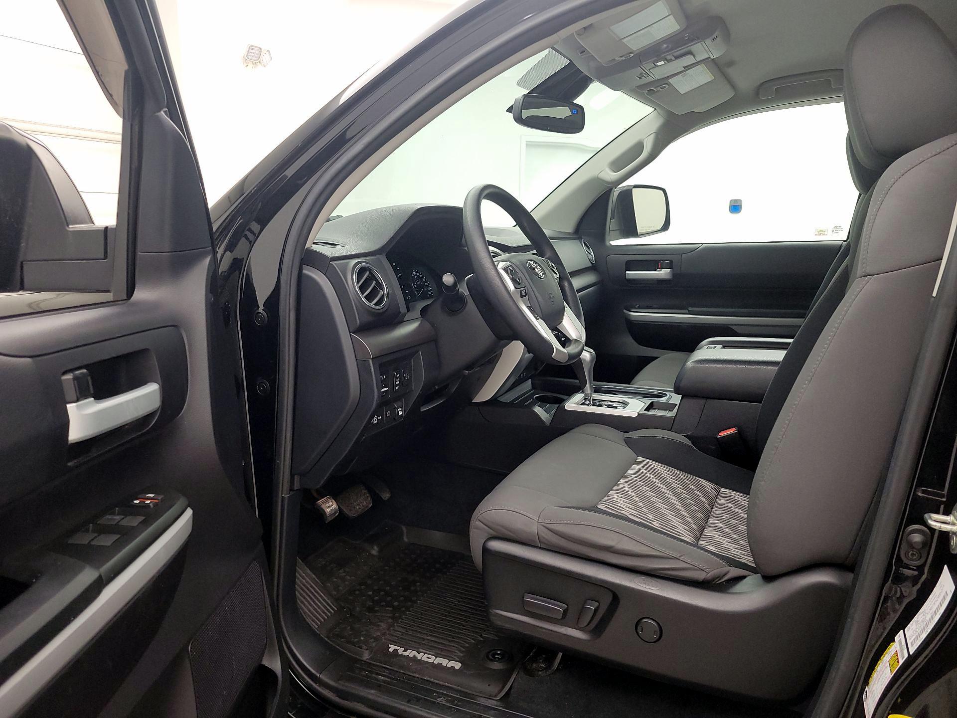 Thumbnail: 2020 Toyota Tundra - 11
