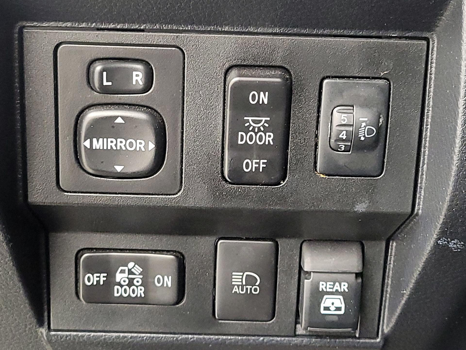 Thumbnail: 2020 Toyota Tundra - 13