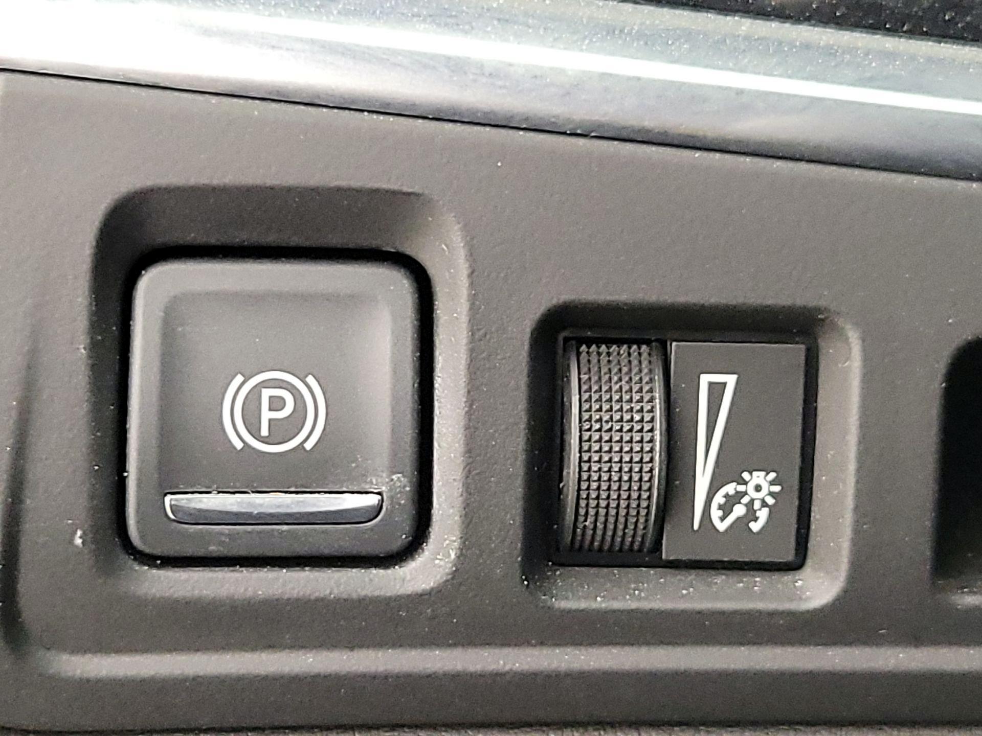 Thumbnail: 2022 Cadillac XT6 - 13