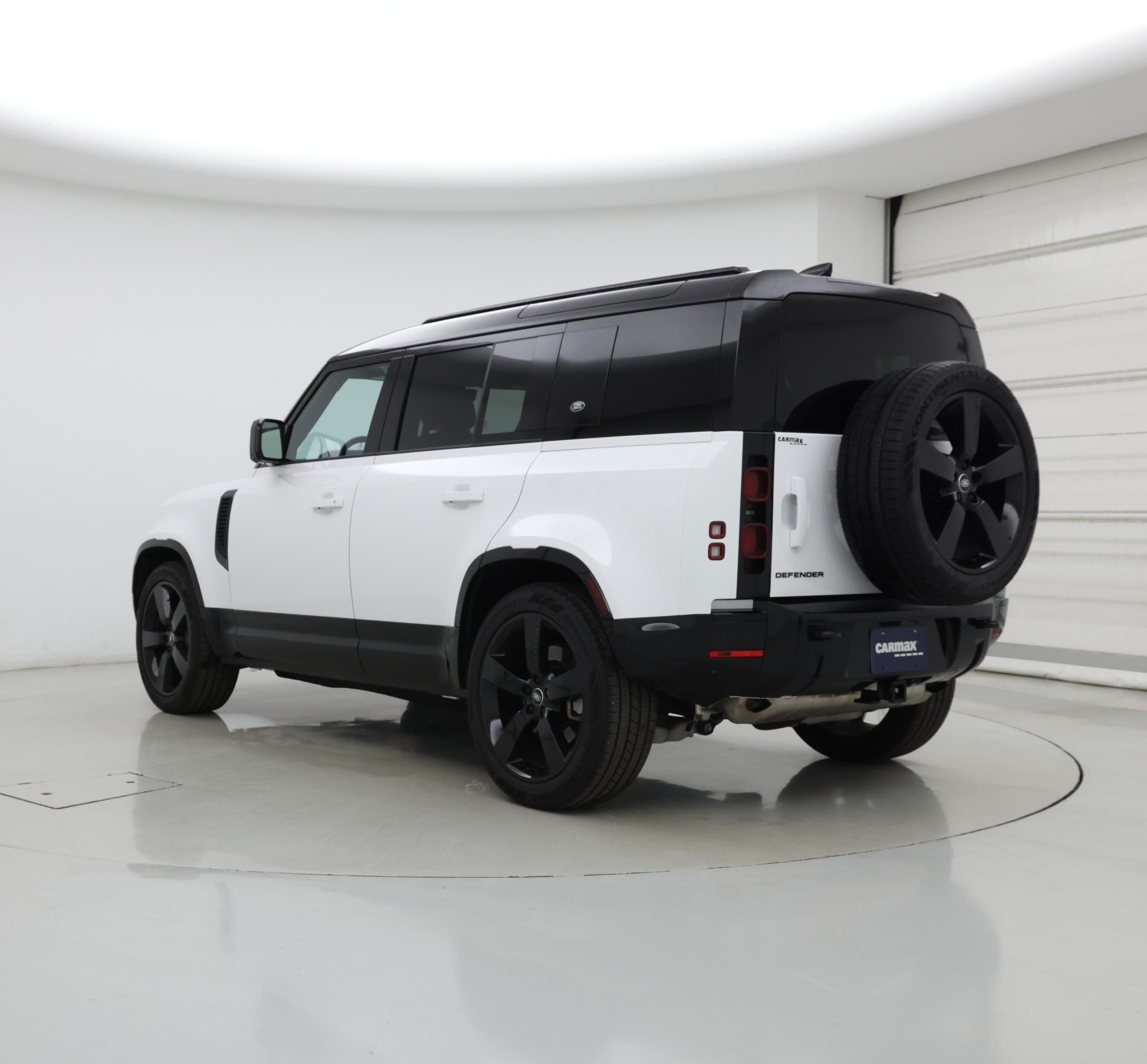 Thumbnail: 2024 Land Rover Defender - 2