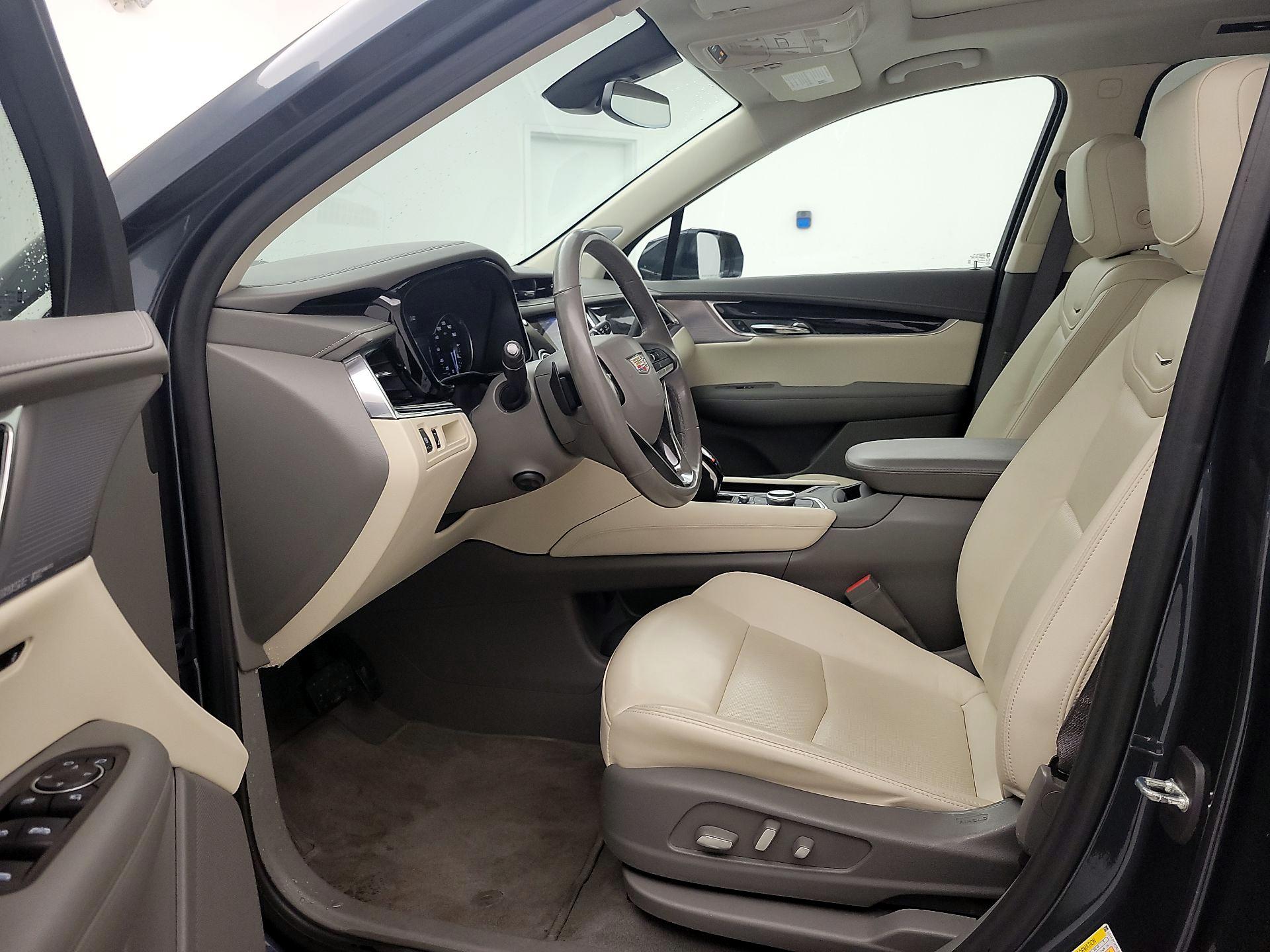 Thumbnail: 2020 Cadillac XT6 - 11