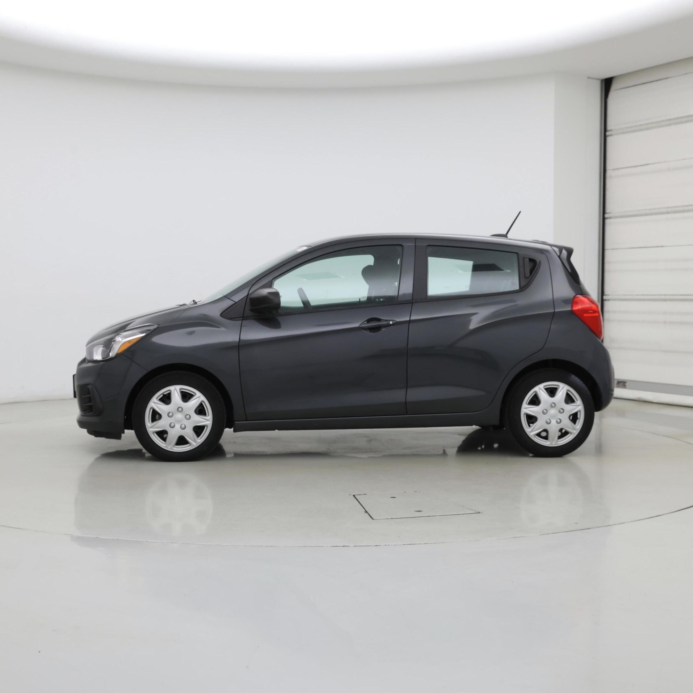 Thumbnail: 2017 Chevrolet Spark - 3