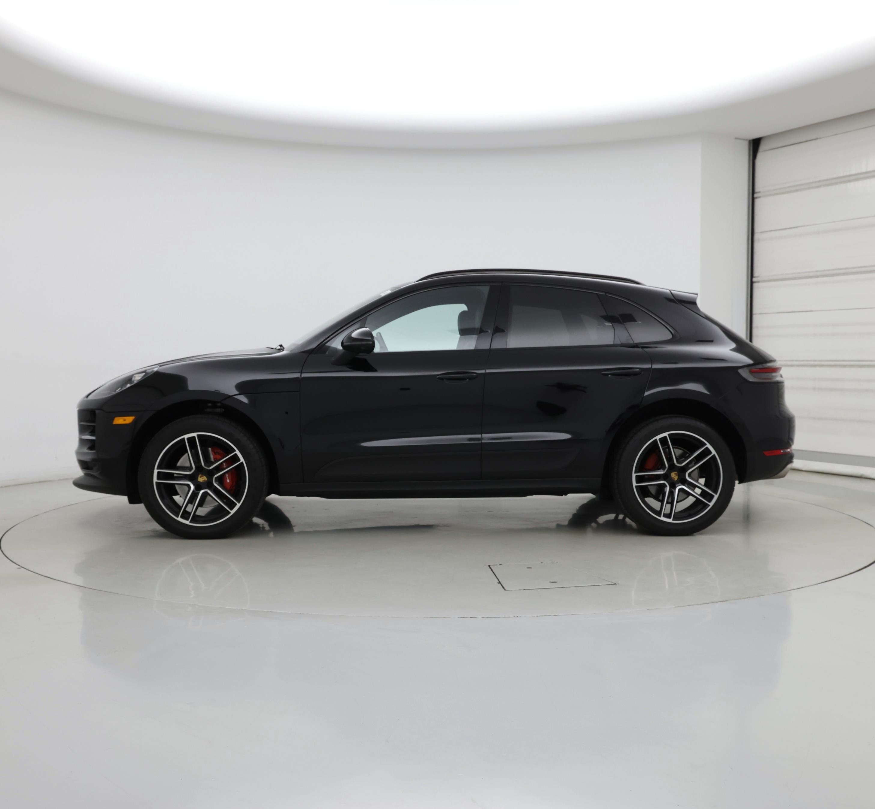 Thumbnail: 2021 Porsche Macan - 3